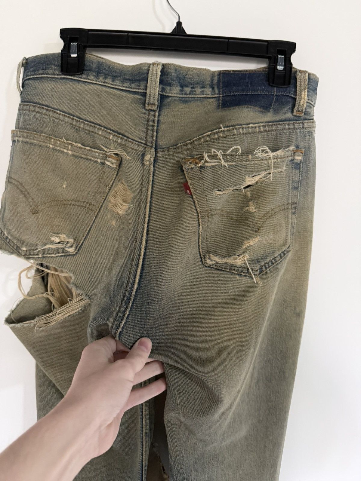 Vintage Thrashed Levi’s 501 Denim Size US 32 / EU 48 - 5 Thumbnail