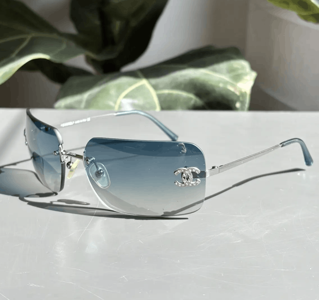 Chanel Chanel Sunglasses 4017 D Rhinestone Logo Rimless Vintage Size ONE SIZE - 1 Thumbnail