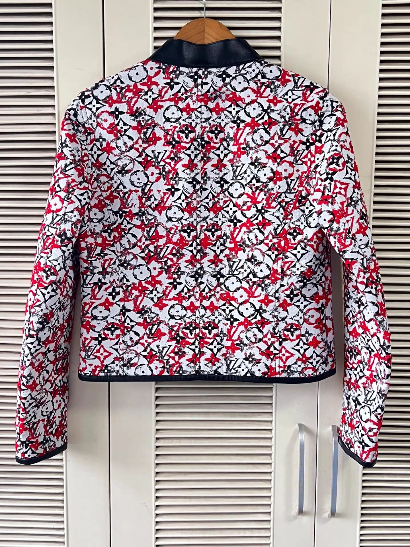 Louis Vuitton LV Women's Red Black Logo Short Jacket 36 Like New Size XS / US 0-2 / IT 36-38 - 2 Thumbnail