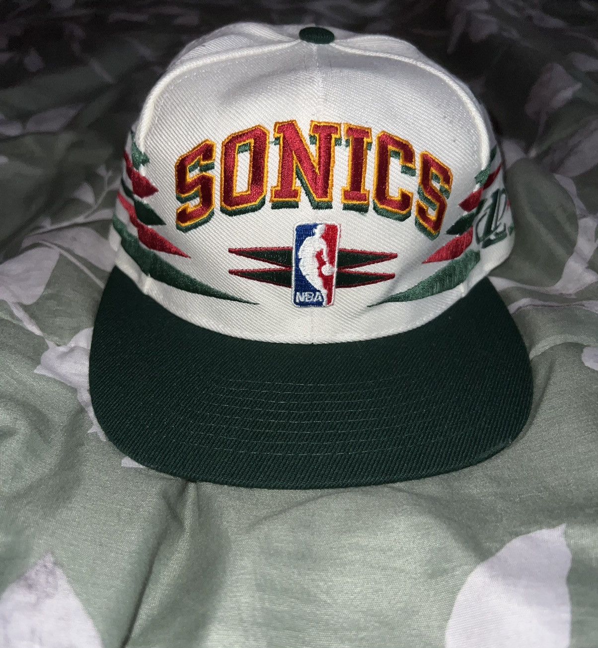 image of Vintage Logo Athletic Nba Seattle Supersonics Hat 90's in White, Men's
