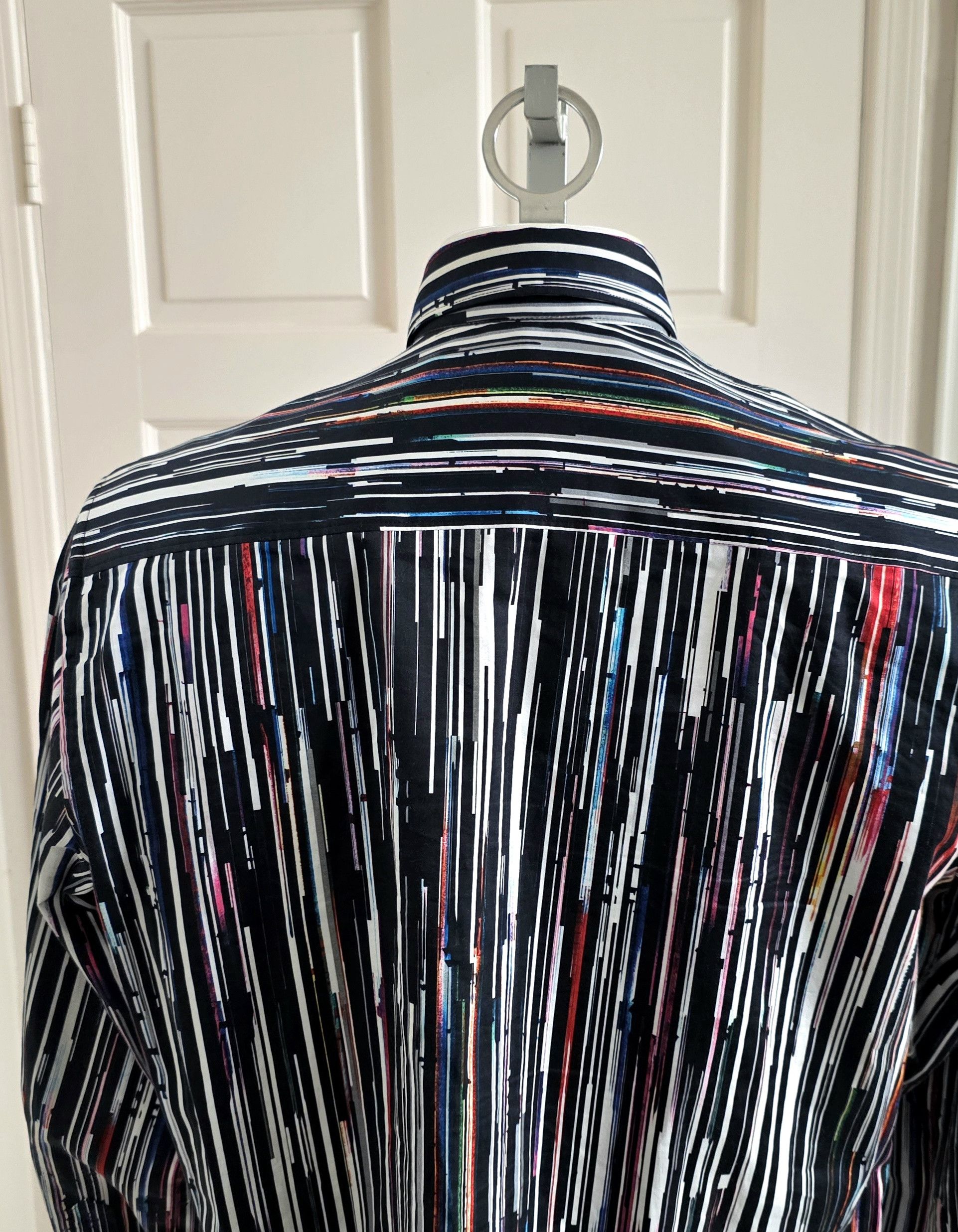 Robert Graham Robert Graham Embroidered multicolor button down Medium Size US M / EU 48-50 / 2 - 8 Thumbnail