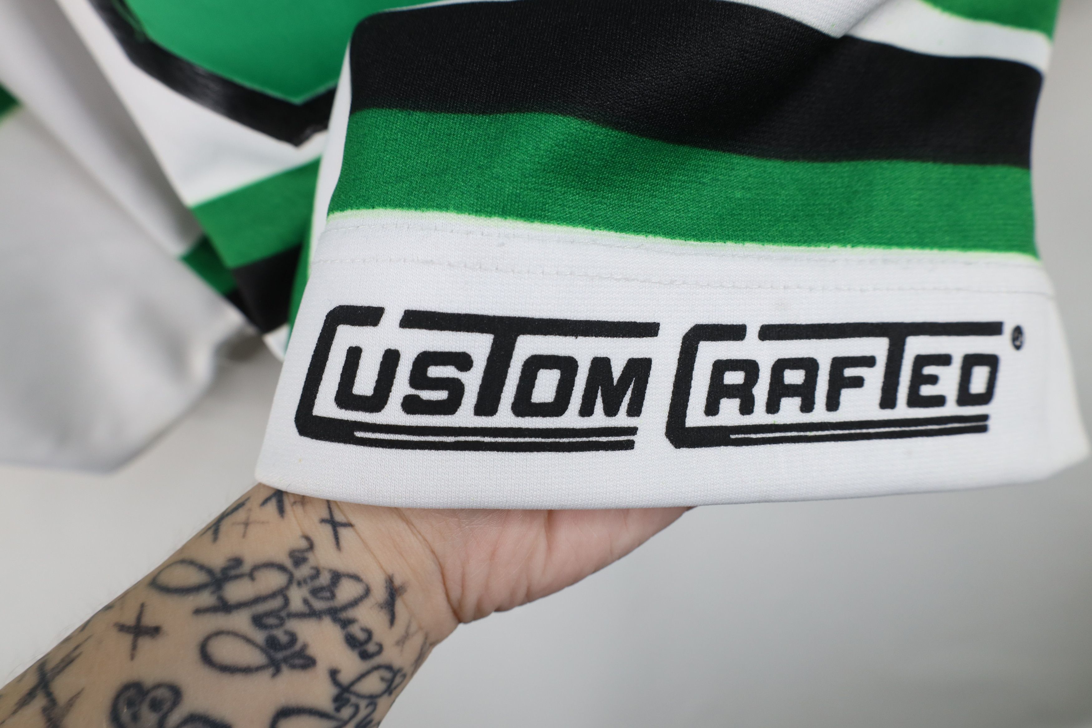 Vintage Vintage Spell Out Striped Kings Hockey Jersey White Green Size US L / EU 52-54 / 3 - 11 Thumbnail
