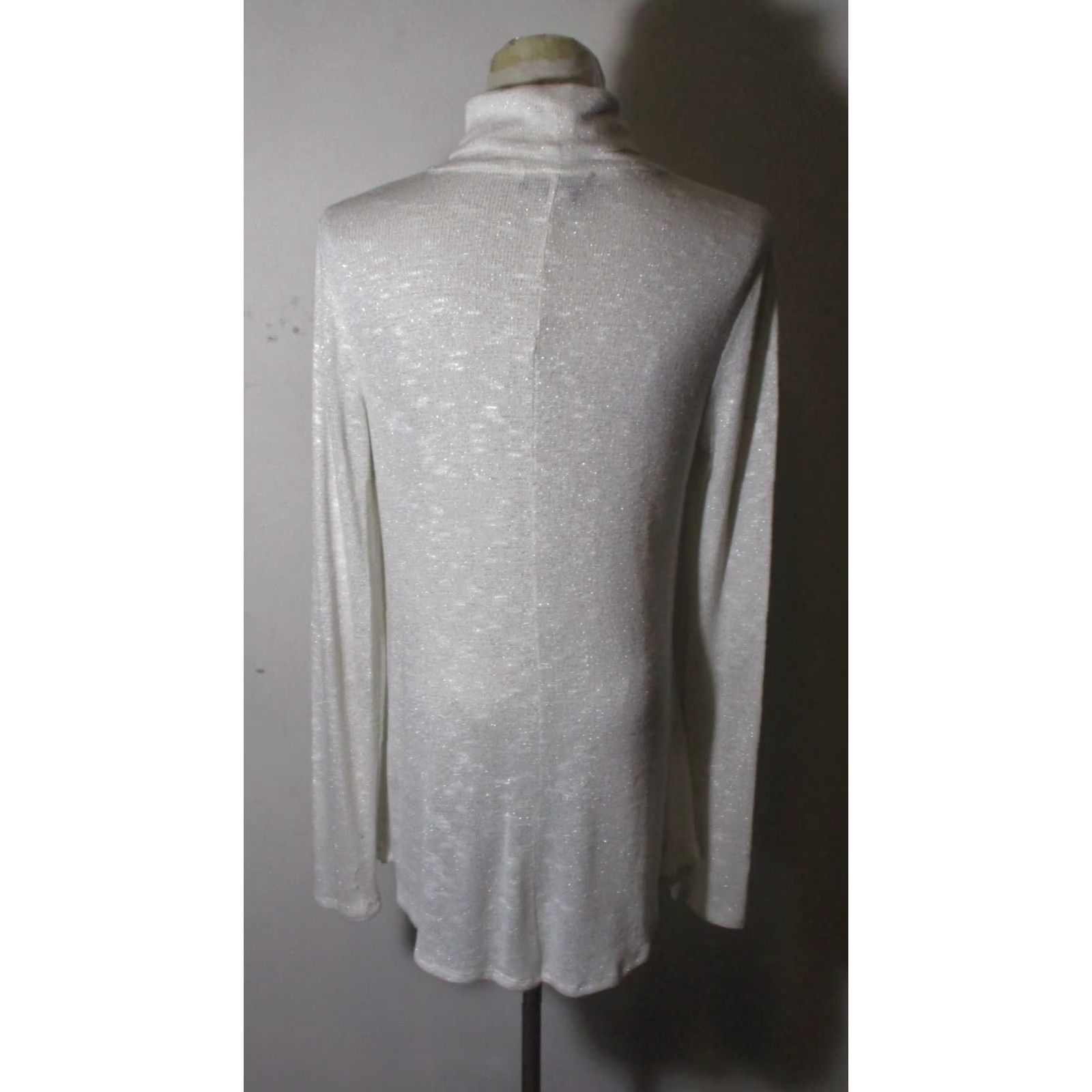 White House Black Market WHITE House BLACK Market Beige Long Sleeve Turtleneck Top Women's Size M Size M / US 6-8 / IT 42-44 - 6 Thumbnail