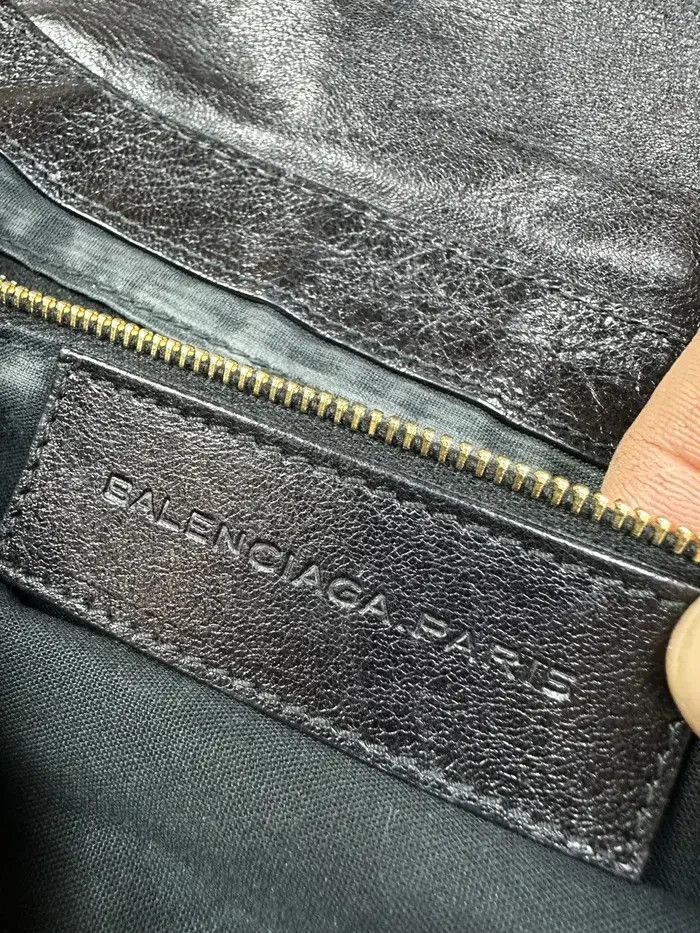 Balenciaga Balenciaga Leather Crossbody Bag Golden Hardware UNISEX Size ONE SIZE - 6 Thumbnail