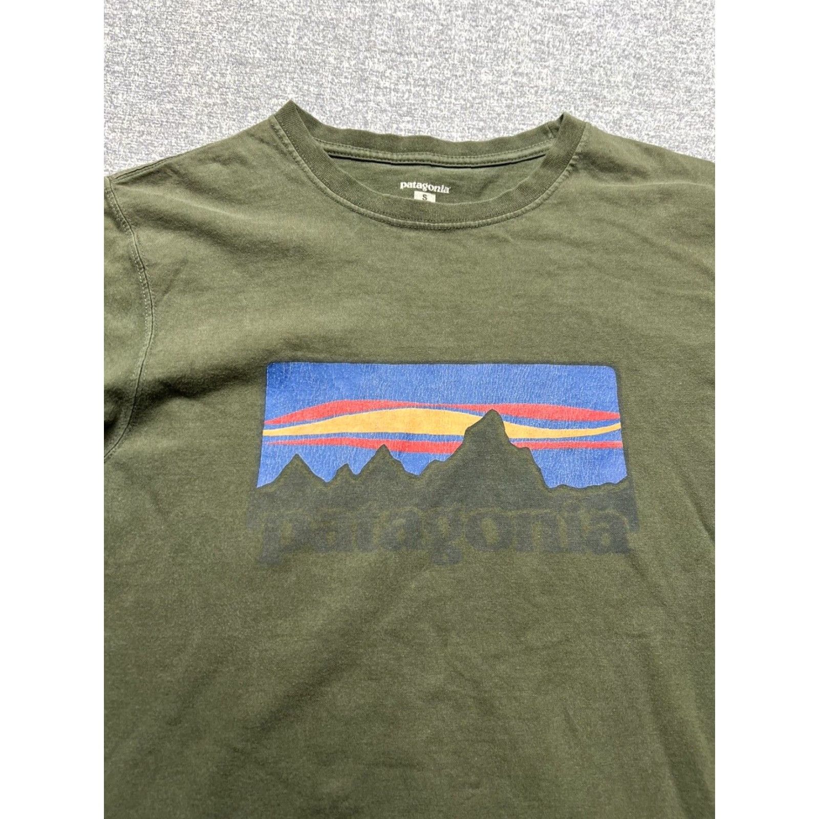 Patagonia Patagonia Shirt Long Sleeve Men S Green Logo Pullover Tee Size US S / EU 44-46 / 1 - 2 Thumbnail