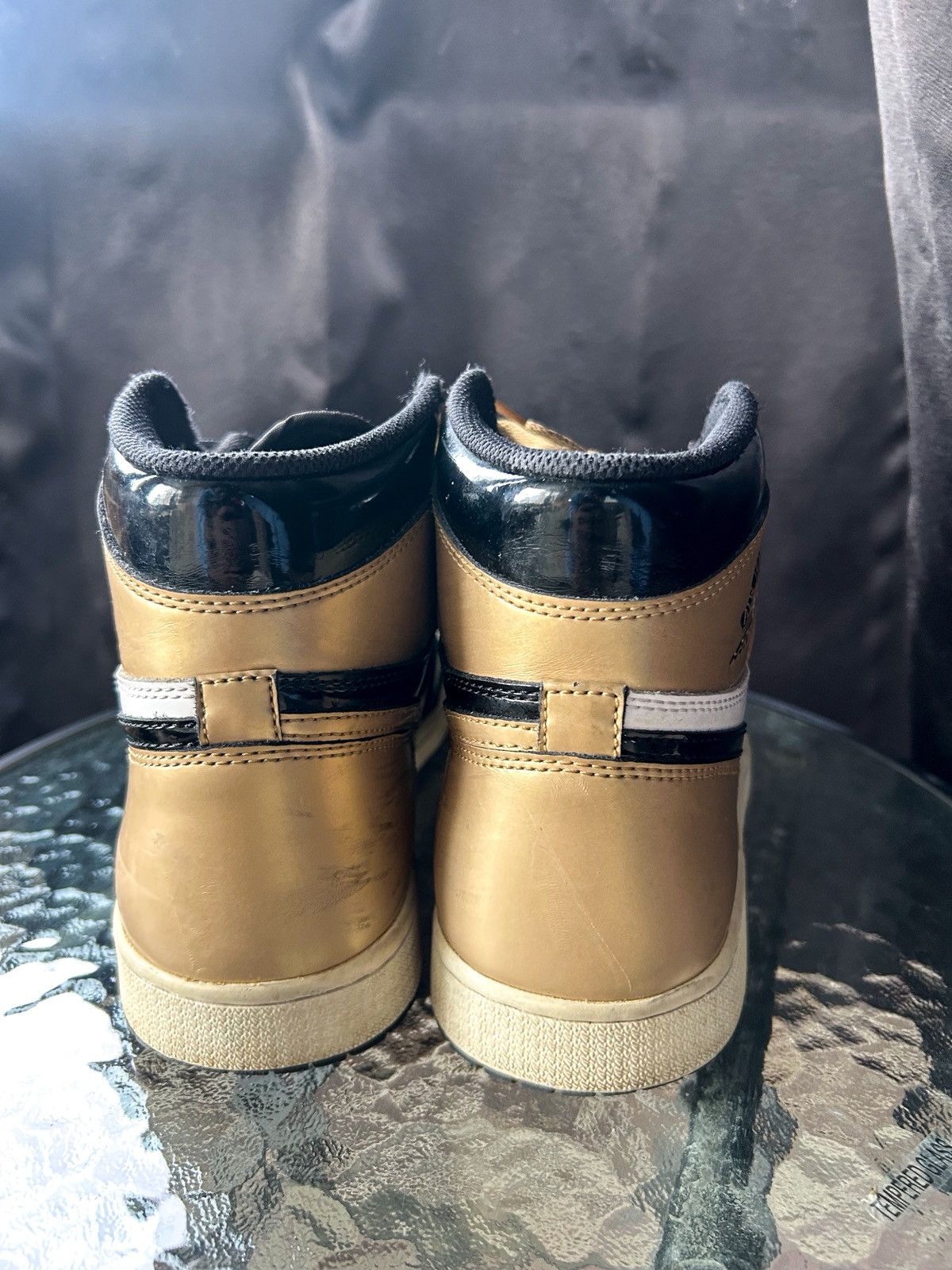 Jordan Brand 2018 Jordan 1 Gold Toe Size US 9.5 / EU 42-43 - 5 Thumbnail
