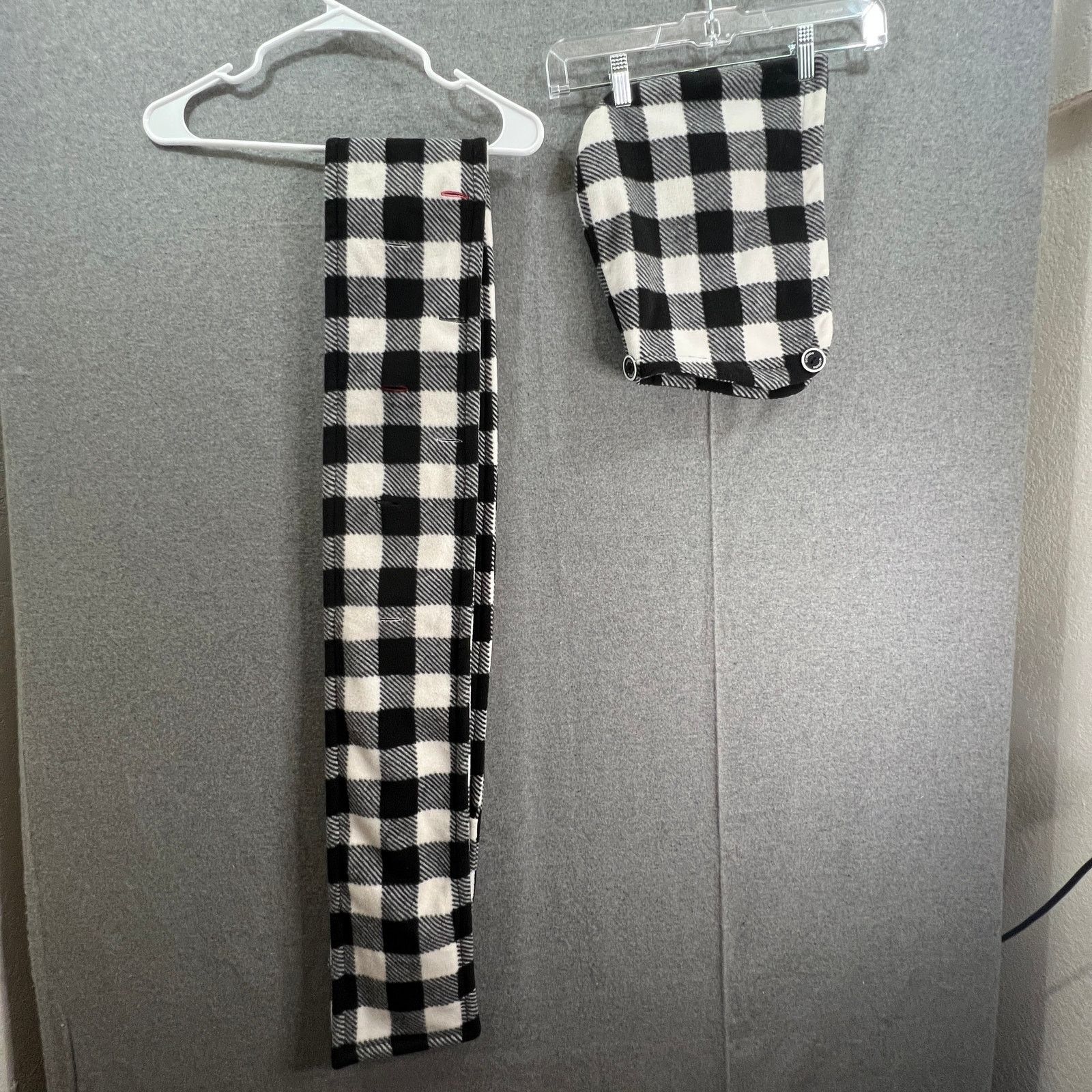 Other Scoodie Black and White Plaid Women's Scarves & Hood Size ONE SIZE - 1 Thumbnail