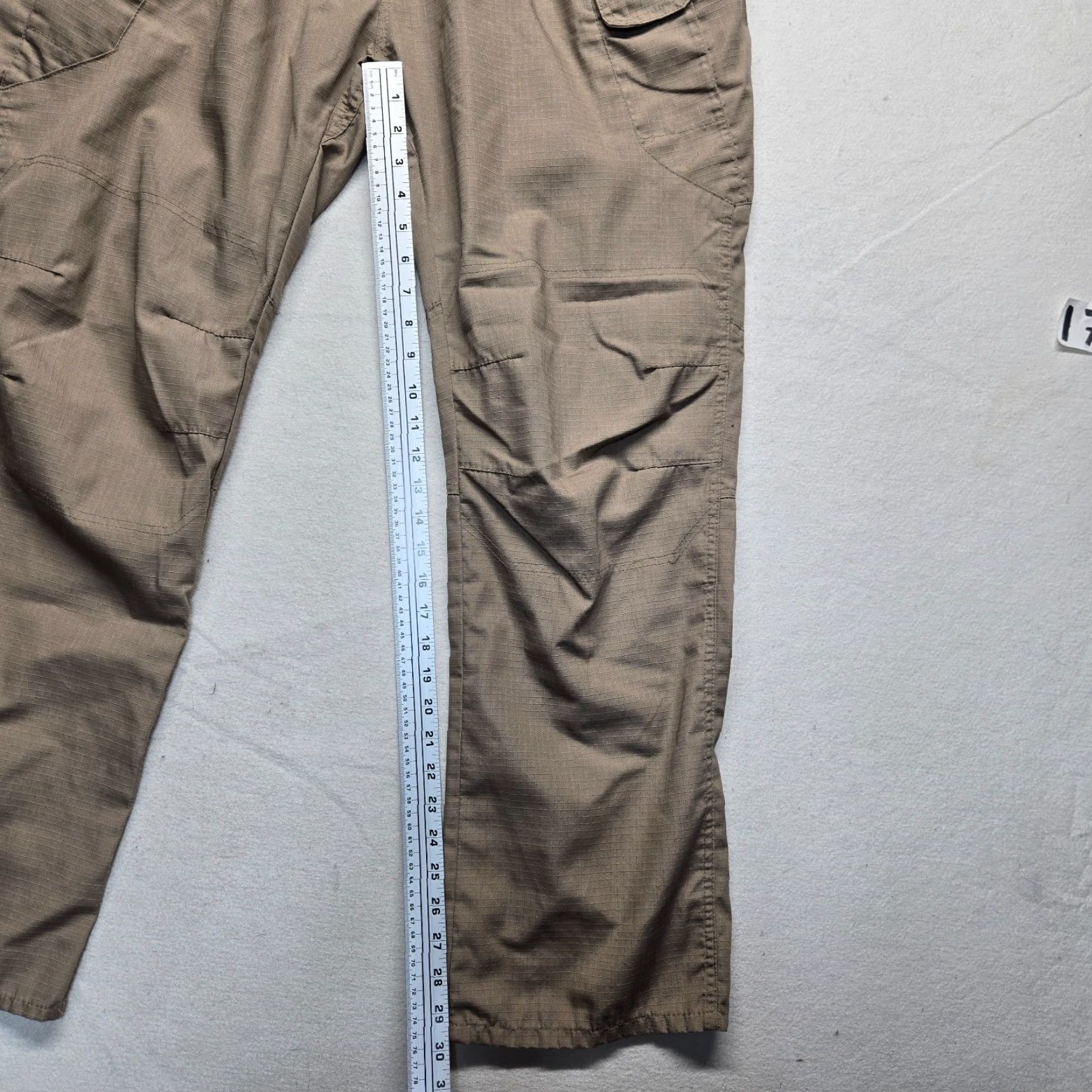 Vintage Solid Brown Cargo Pants Tactical Adult Women's Waist Size 40 Size 27" / US 4 / IT 40 - 6 Thumbnail
