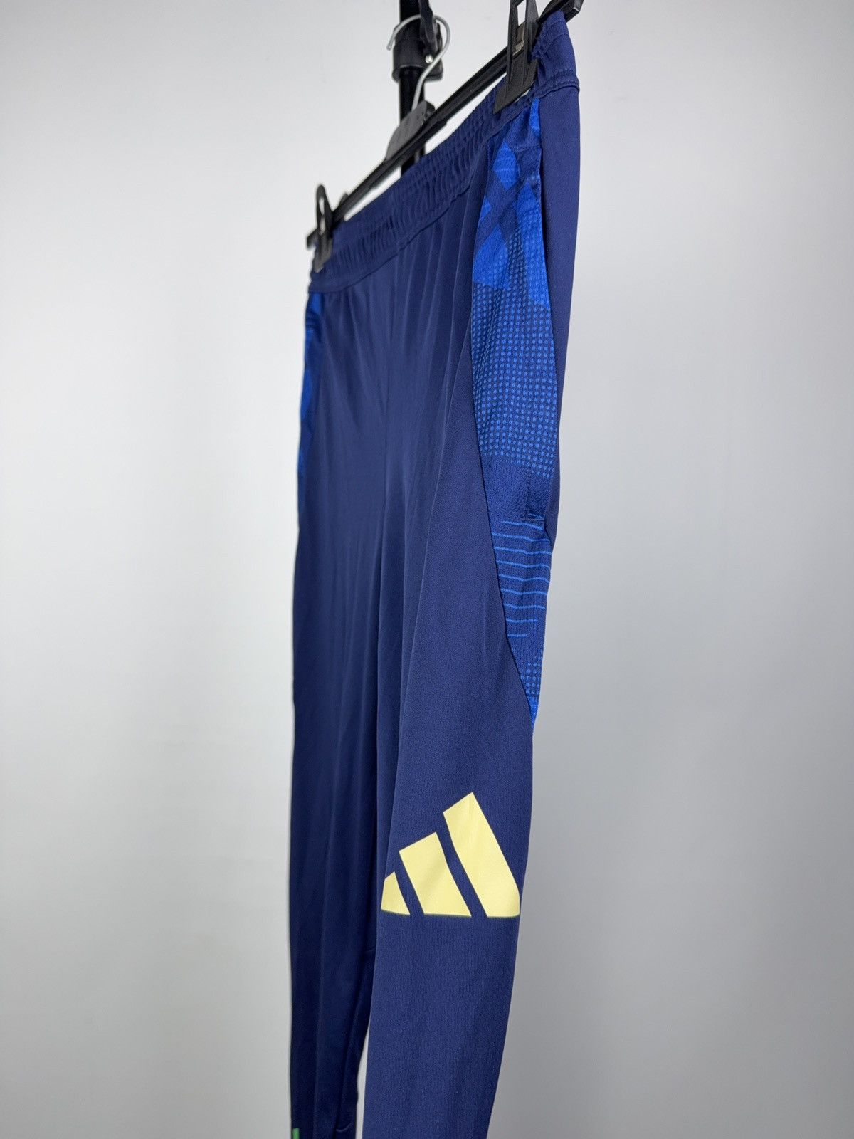 Adidas Adidas Italy FIGC Aeroready Slim Fit Track Pants Small size Size US 30 / EU 46 - 7 Thumbnail