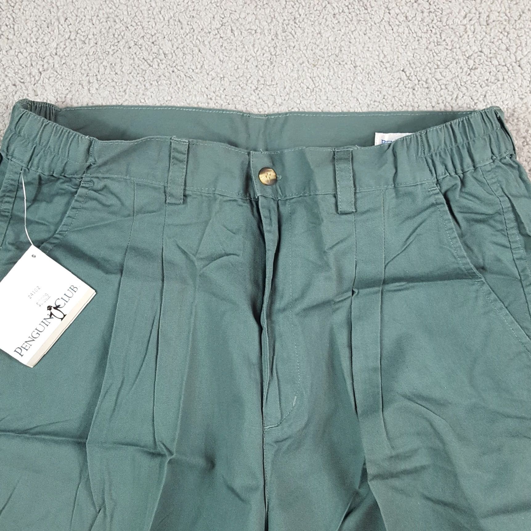 Vintage Vintage Penguin Club Green Chinos Men’s Size 32 Relaxed Fit Cotton Pleated 5-Pocket Y2K Preppy Clothing Size US 32 / EU 48 - 2 Thumbnail