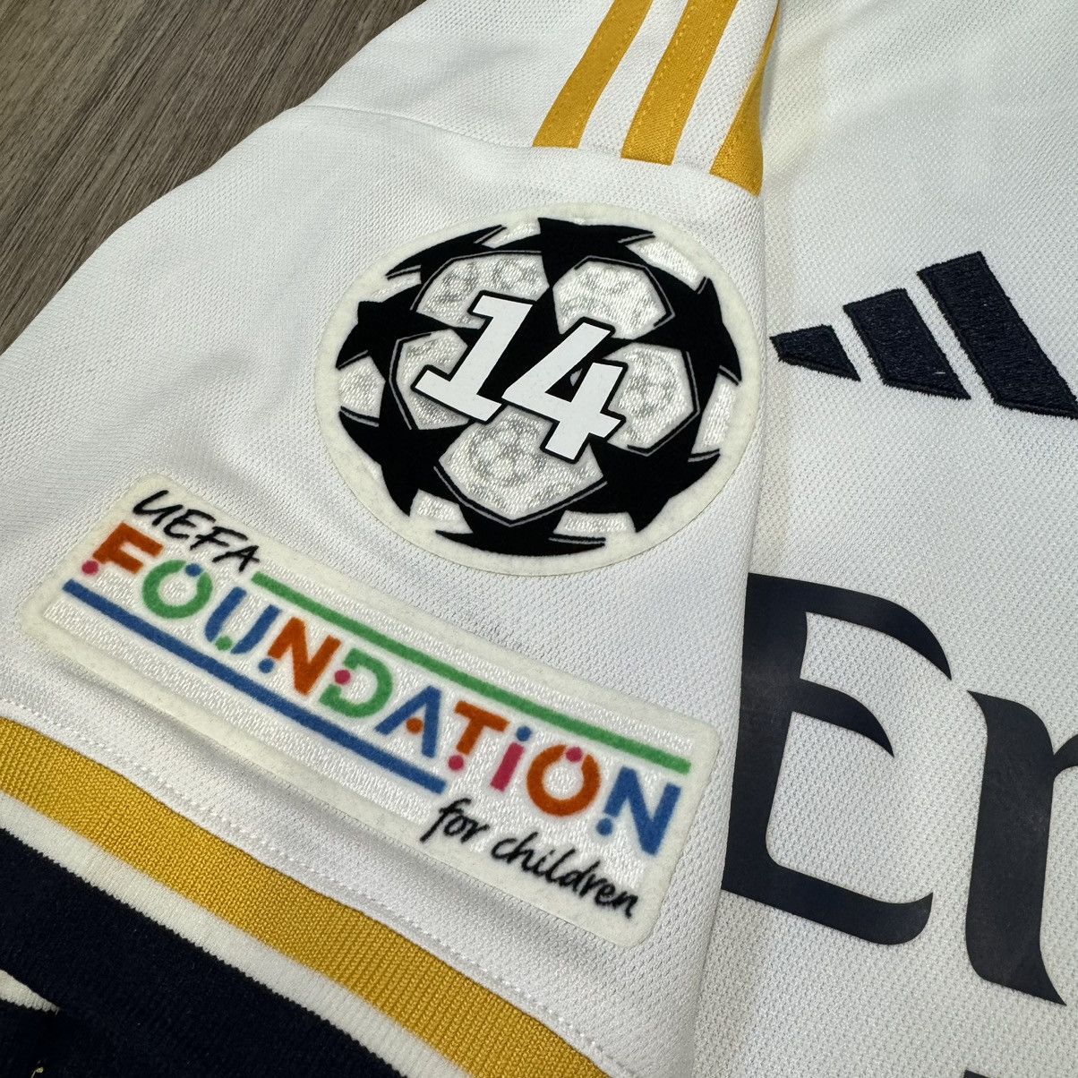 Adidas Real Madrid 23/24 C/L home shirt #5 Bellingham (bnwt) Size US M / EU 48-50 / 2 - 5 Thumbnail