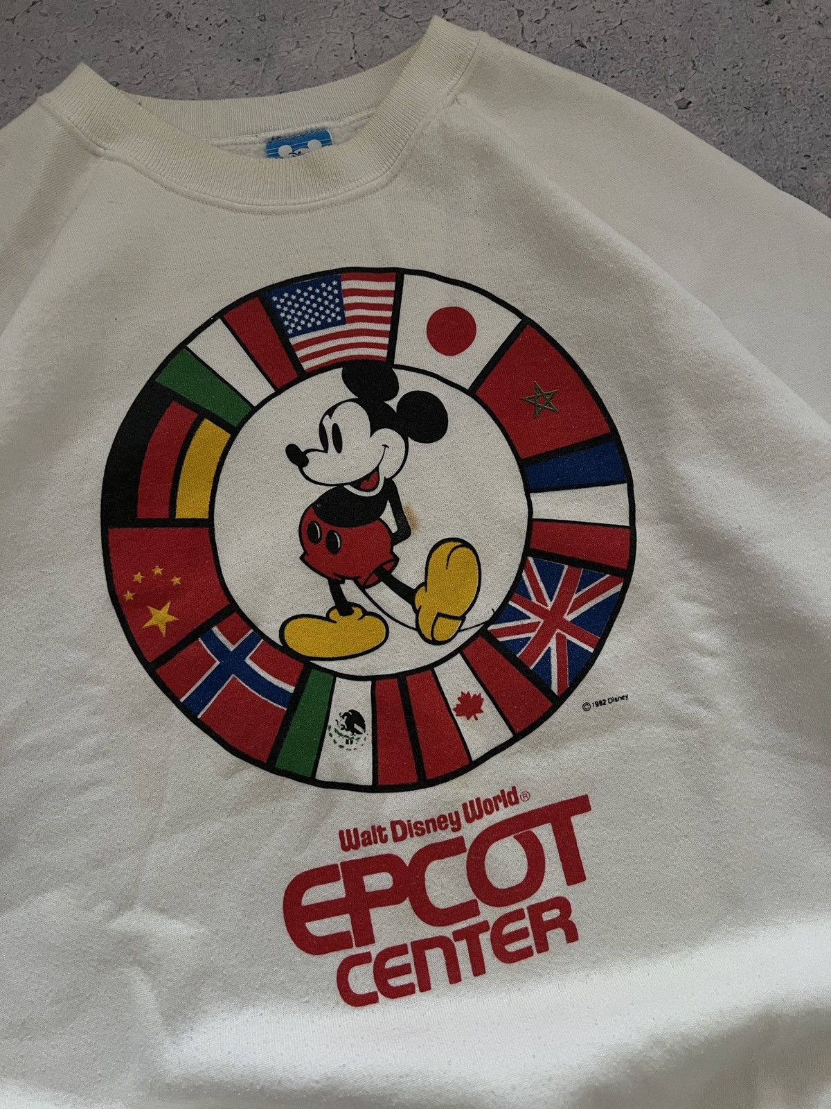 Disney ❗️RARE❗️ Walt Disney World Mickey Mouse 1982 Sweatshirt 80’s Size US XL / EU 56 / 4 - 4 Thumbnail