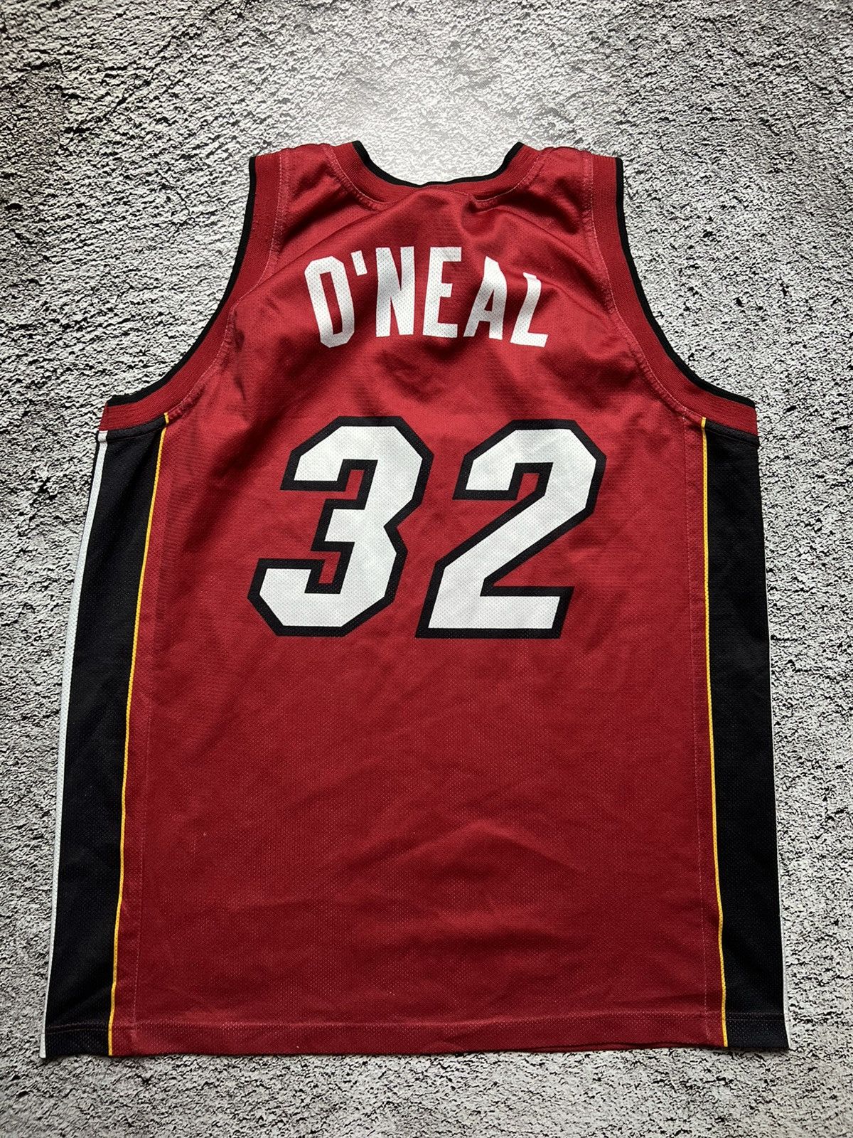 Champion Miami Heat NBA Shaquille O’neal champion jersey Size US XL / EU 56 / 4 - 7 Thumbnail