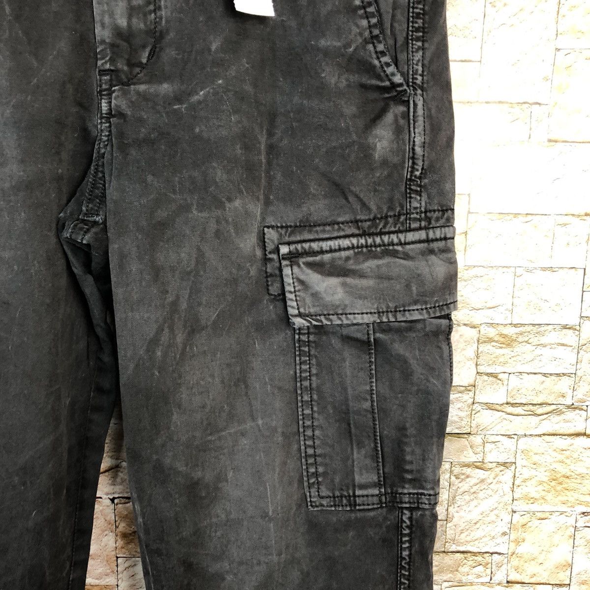 Faded Glory × Japanese Brand Uniqlo Black faded Cargo Multipocket Pants #A746 Size US 28 / EU 44 - 11 Thumbnail