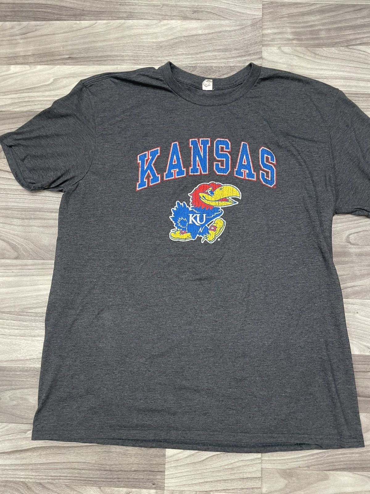 Anvil Anvil Made Kansas Jayhawks Arched Logo Tee XL Men’s Charcoal Size US XL / EU 56 / 4 - 2 Thumbnail