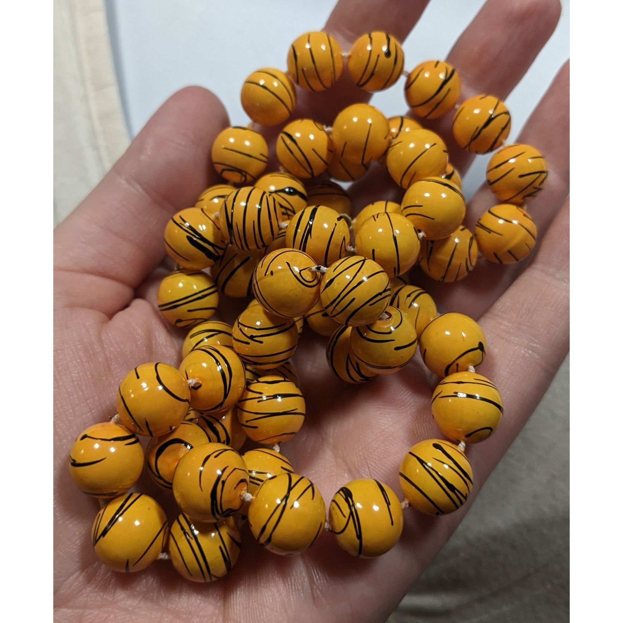 Other Vintage 80s Yellow And Black Paint Splatter Necklace Size ONE SIZE - 3 Thumbnail