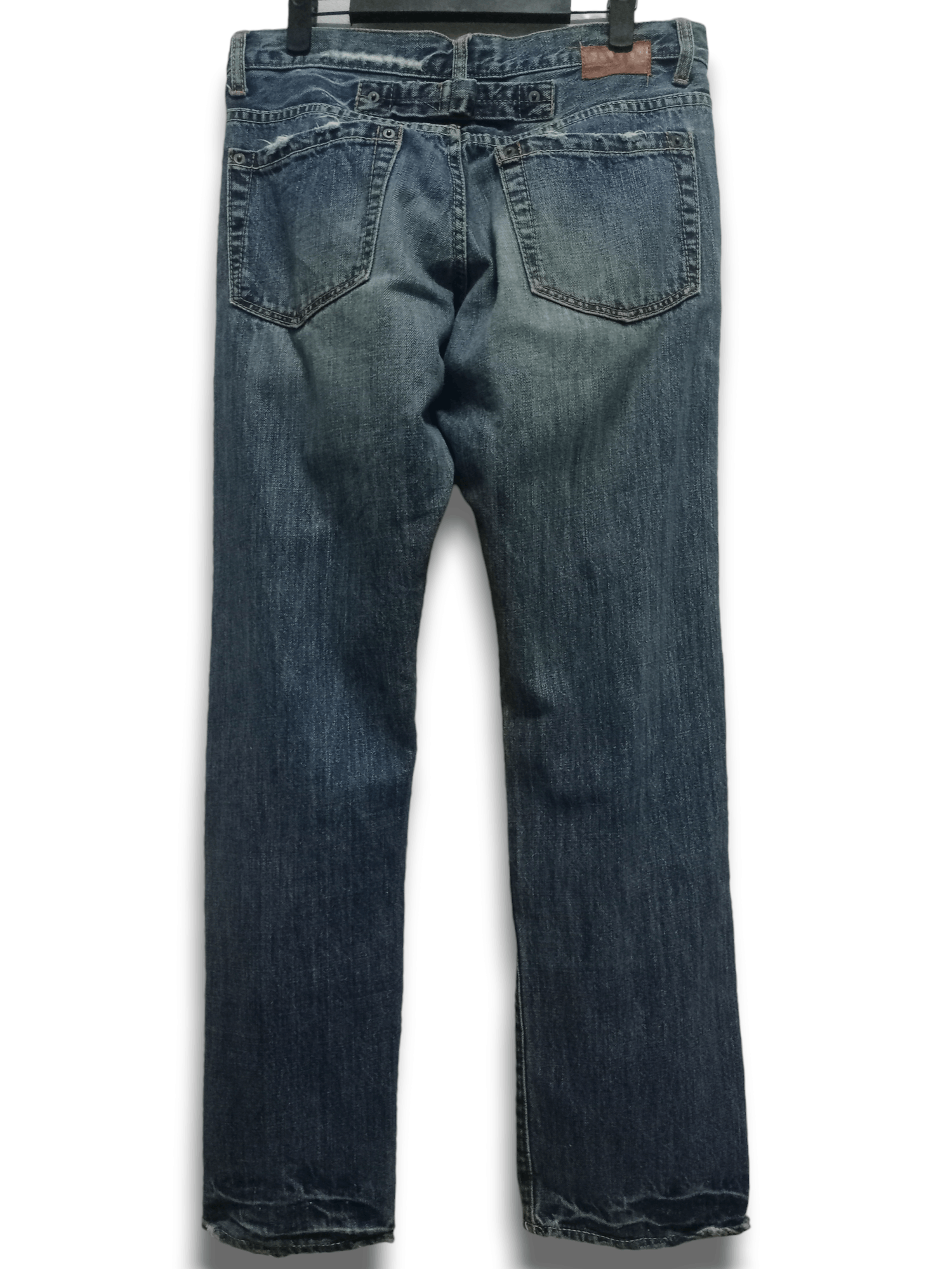image of Avant Garde x Lowrys Farm Vintage Lowrys Farm Buckle Back Distressed Loose Jeans in Blue (Size 32)