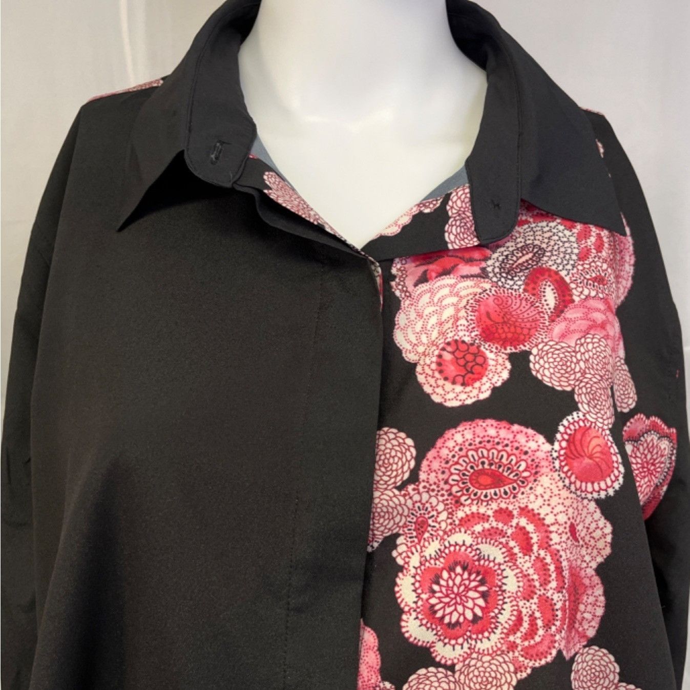 DKNY DKNY Women's Black/Pink Floral Shirt/Blouse Sz M SKU 4764 Size M / US 6-8 / IT 42-44 - 3 Thumbnail