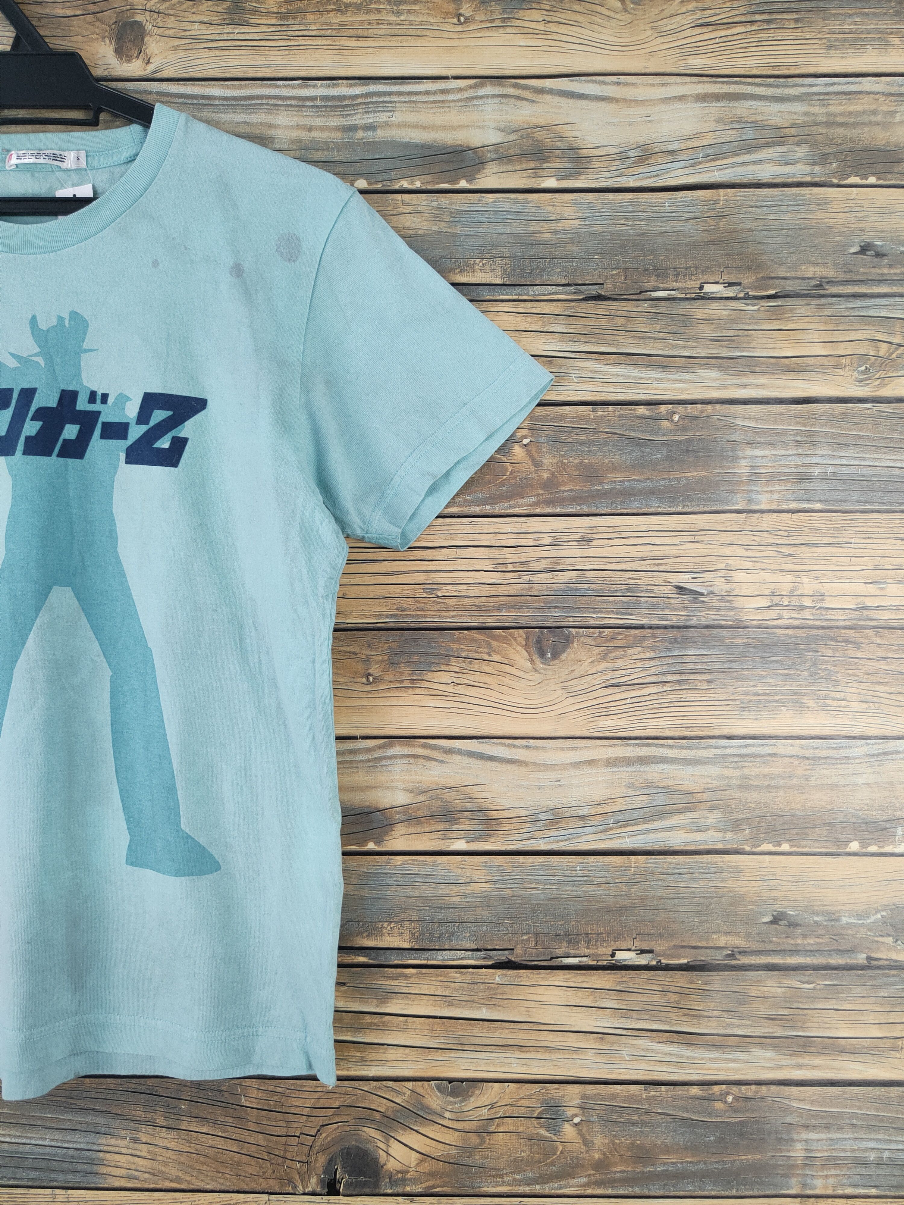 Anime DL Uniqlo anime japan Turquoise Short Sleeve T-shirt #2049 Size US S / EU 44-46 / 1 - 5 Thumbnail