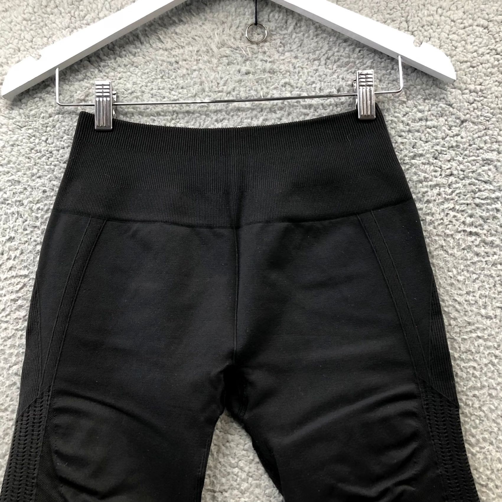 Lululemon Lululemon In The Flow Crop Leggings Women XS Seamless Black High Rise Ruched Canvas Style Cropped Activewear Size 26" / US 2 / IT 38 - 6 Thumbnail