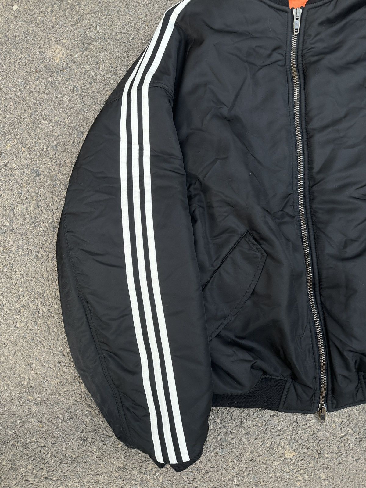 Balenciaga Balenciaga Adidas Black oversized bomber Sz.46 Size US S / EU 44-46 / 1 - 5 Thumbnail