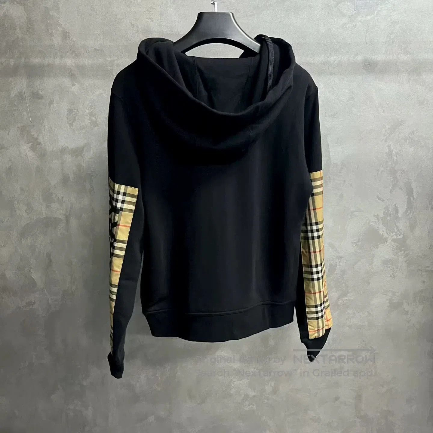 Burberry Burberry Latest Black Zip Check Lining Hoodie. Size US XS / EU 42 / 0 - 5 Thumbnail