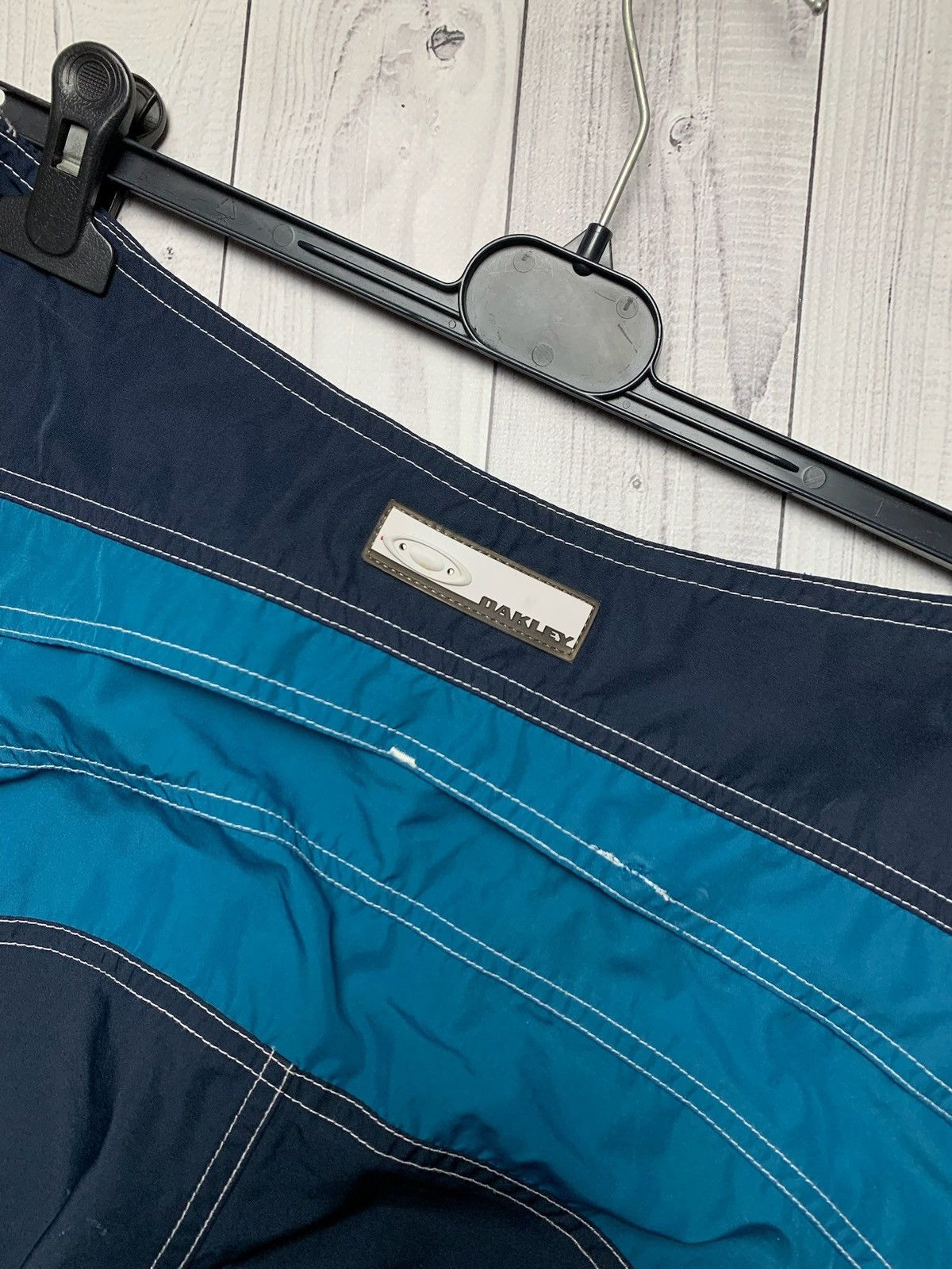 Oakley × Vintage Vintage Oakley logo surf shorts size S logo rare wave Size US S / EU 44-46 / 1 - 6 Thumbnail