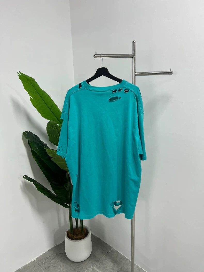 Balenciaga Balenciaga Hole Logo short sleeve T-shirt Size US L / EU 52-54 / 3 - 2 Thumbnail