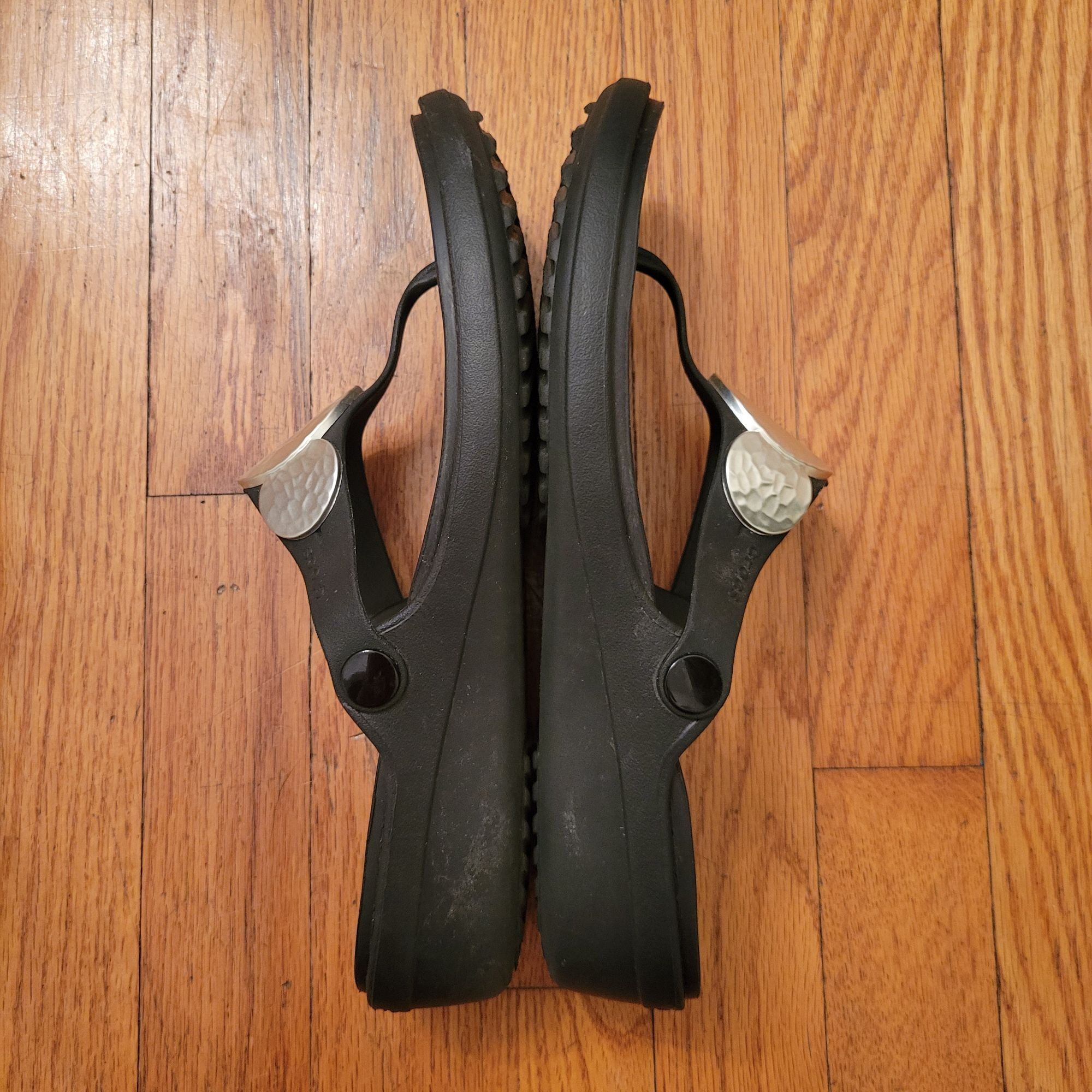 Crocs Crocs Comfort Black Thong Sandals Silver Hammered Medallion Size US 11 / IT 41 - 8 Thumbnail