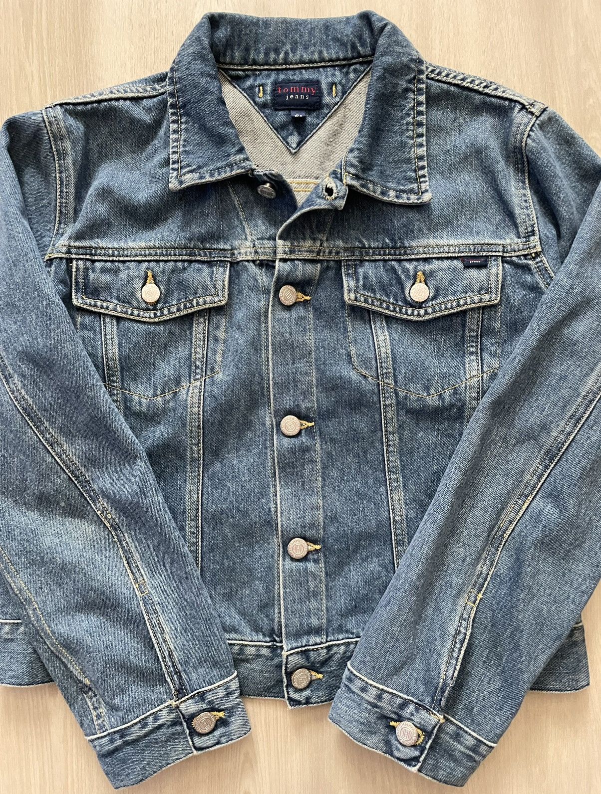 Tommy Hilfiger VTG Y2K Tommy Hilfiger Trucker Denim Jacket Sz L Size L / US 10 / IT 46 - 3 Thumbnail