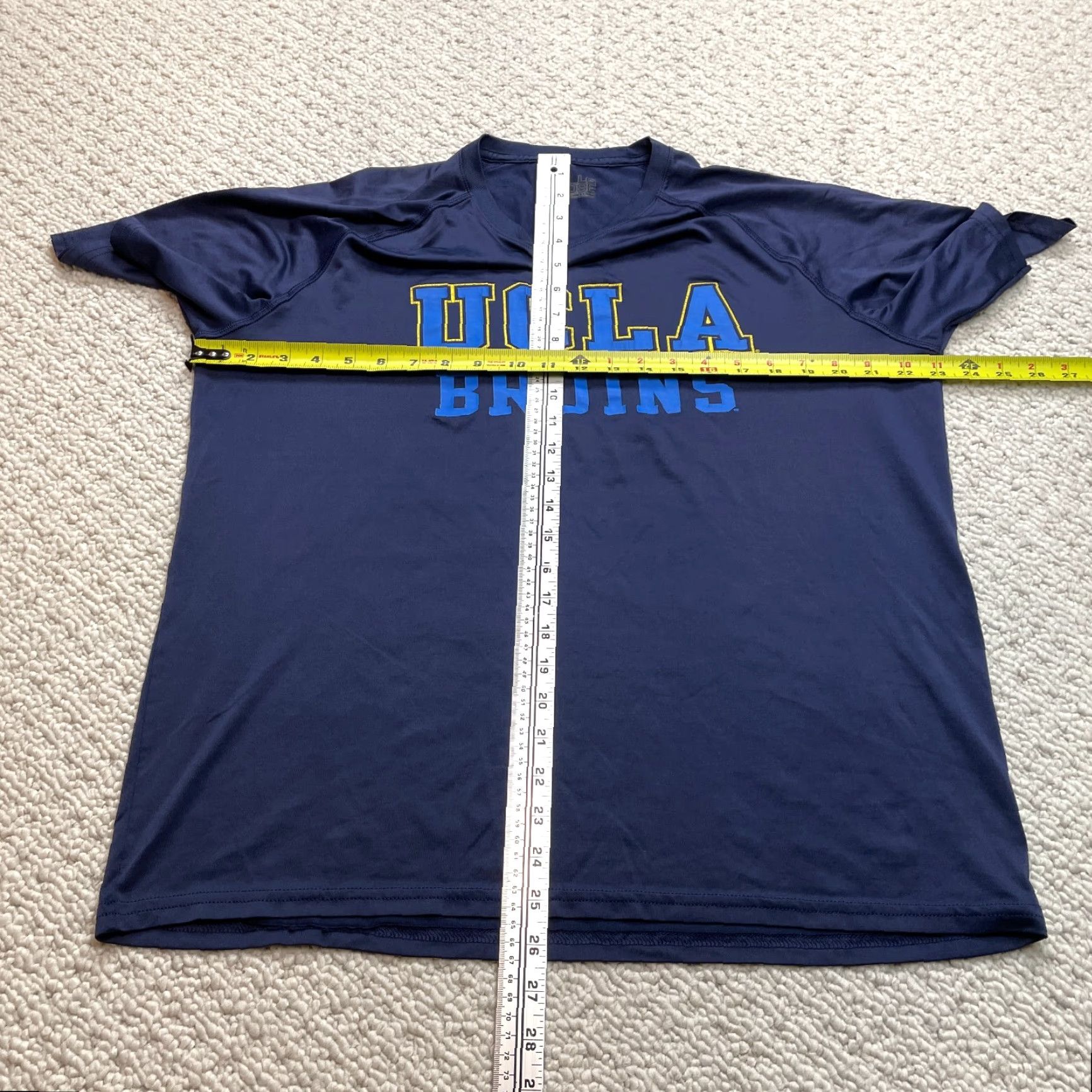 Under Armour Under Armour T-Shirt Mens Large Navy Blue UCLA Bruins Logo Microfiber Active HeatGear Short Sleeve Crew Neck Size US L / EU 52-54 / 3 - 5 Thumbnail
