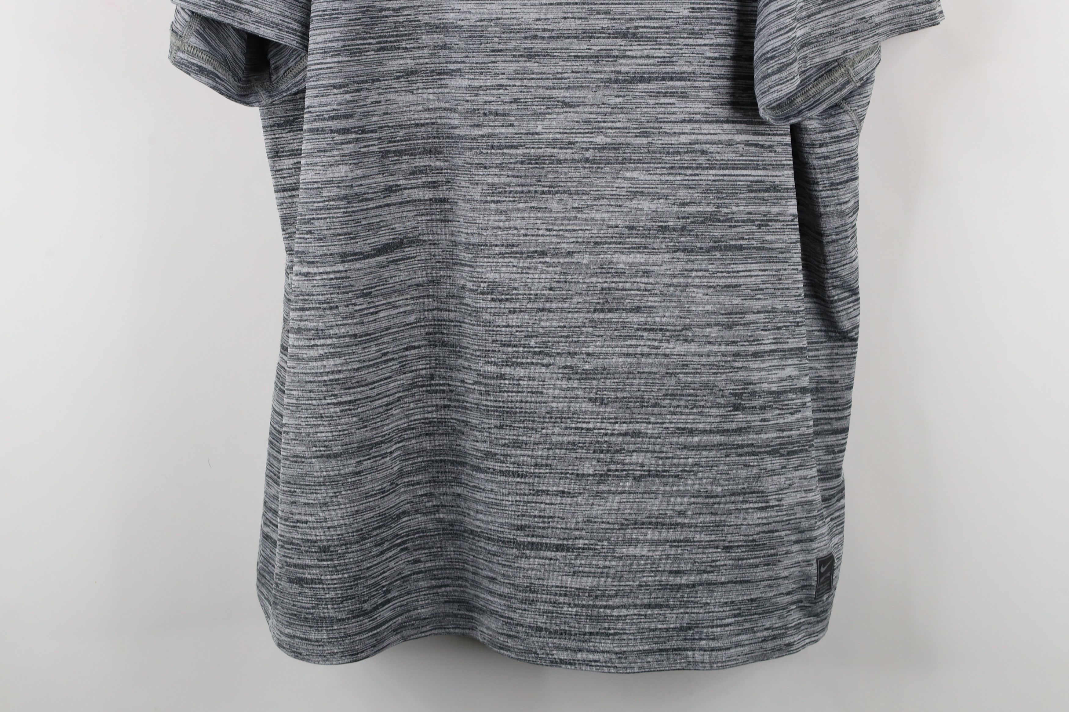 Nike × Vintage Nike Pro Travis Scott Center Swoosh Running Gym T-Shirt Gray Size US XXL / EU 58 / 5 - 3 Thumbnail
