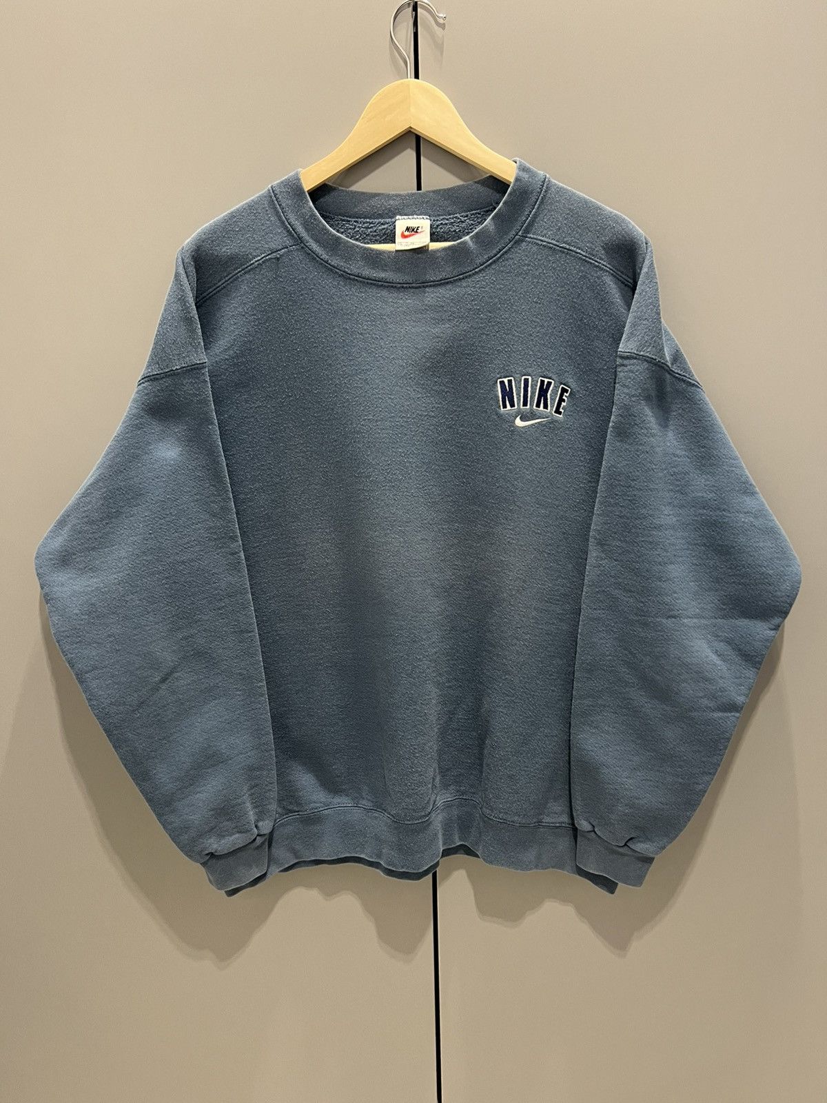 Nike Vintage 90s Nike Sweatshirt Y2K Hype Rare Size XL Size US XL / EU 56 / 4 - 19 Thumbnail