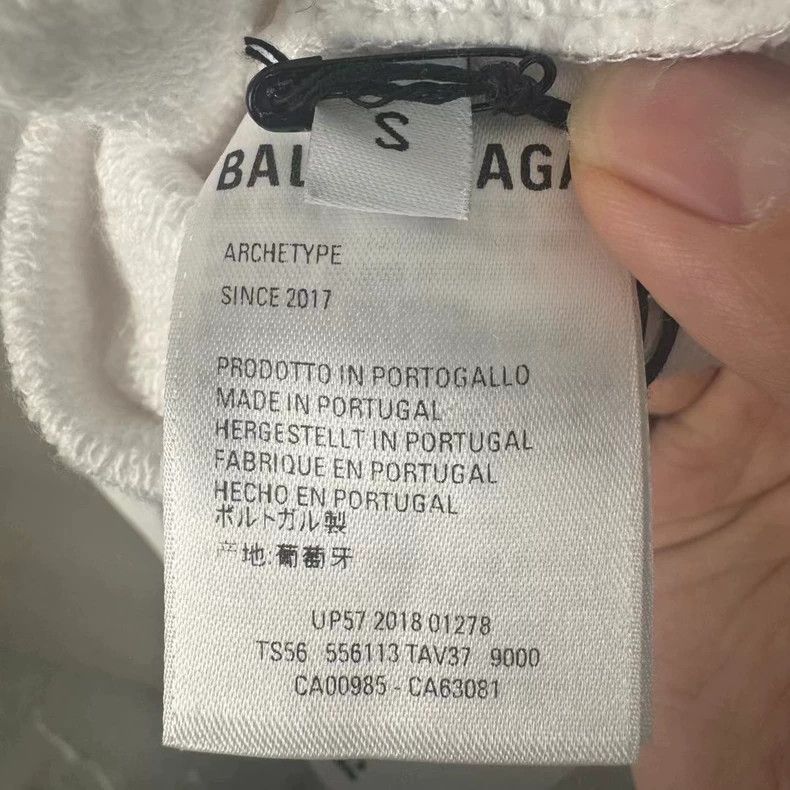 Balenciaga Balenciaga LOGO hoodie behind white Size US S / EU 44-46 / 1 - 7 Thumbnail