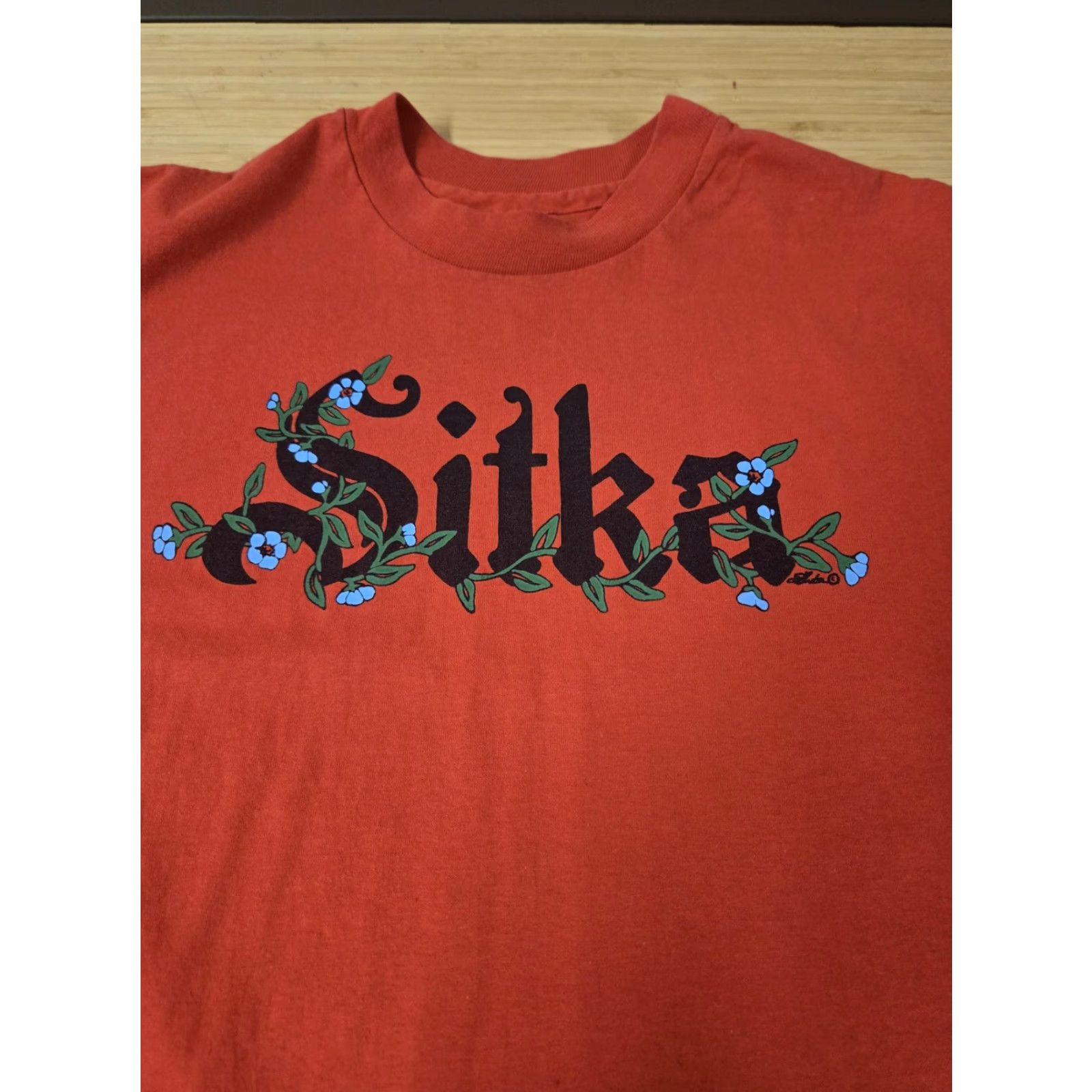 Hanes VINTAGE Sitka Hanes Graphic Shirt Mens Large Orange T-Shirt Crew Neck 50/50 Made USA 80s Size US L / EU 52-54 / 3 - 2 Thumbnail
