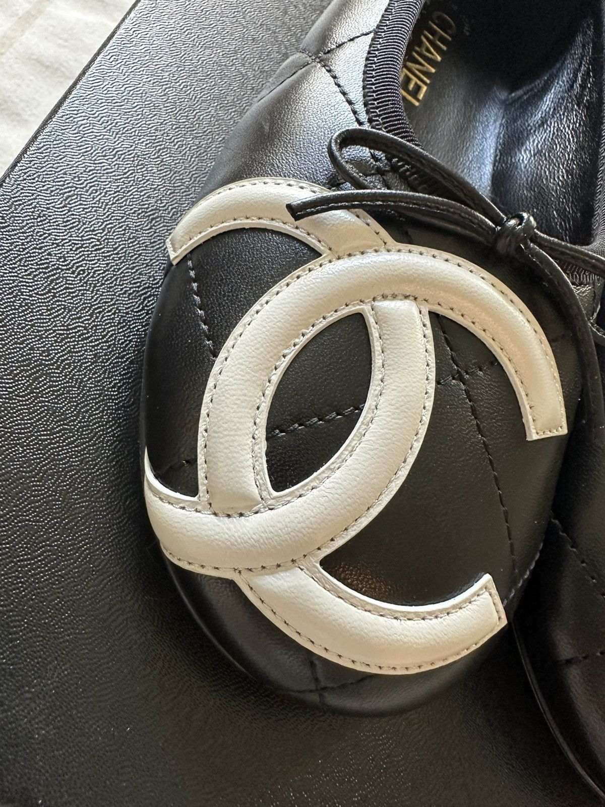 Chanel Chanel 2026M coco beach Cambon flats Black color size 37 Size US 7 / IT 37 - 4 Thumbnail