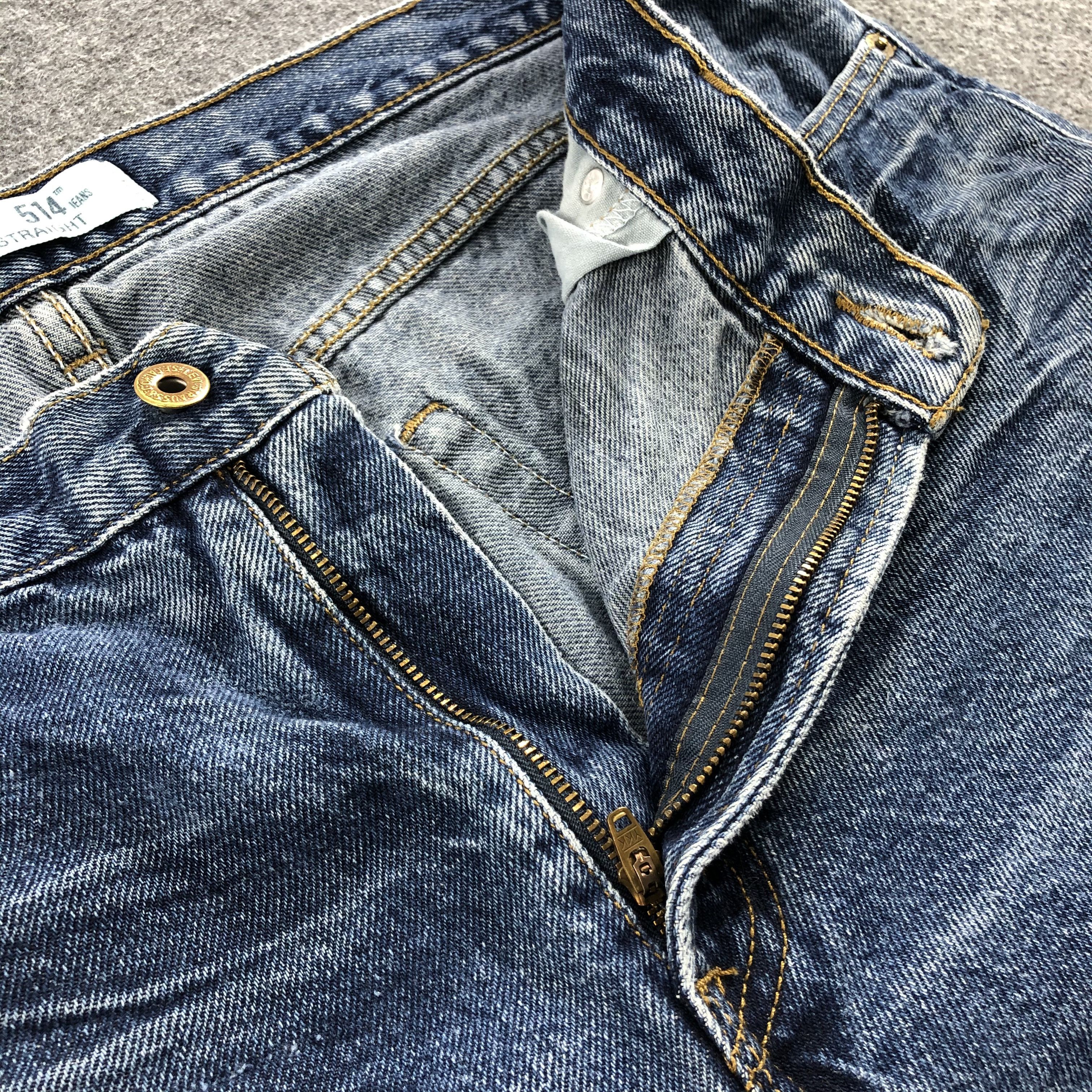 Levi's Vintage Levis 514 Jeans Blue Distressed Hem KJ519 Size US 36 / EU 52 - 8 Thumbnail