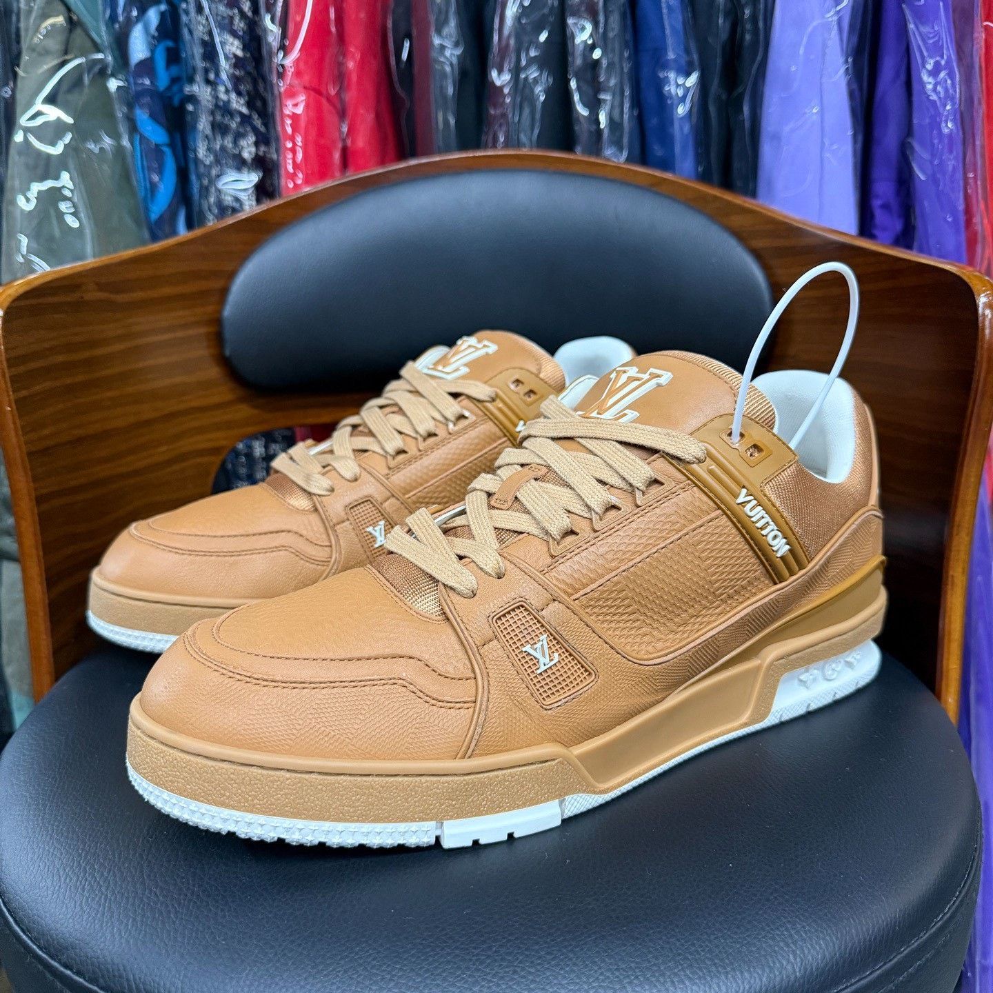 Louis Vuitton Louis Vuitton Training Brown Lowtop Sneakers 10.5 Men Size US 10.5 / EU 43-44 - 1 Thumbnail