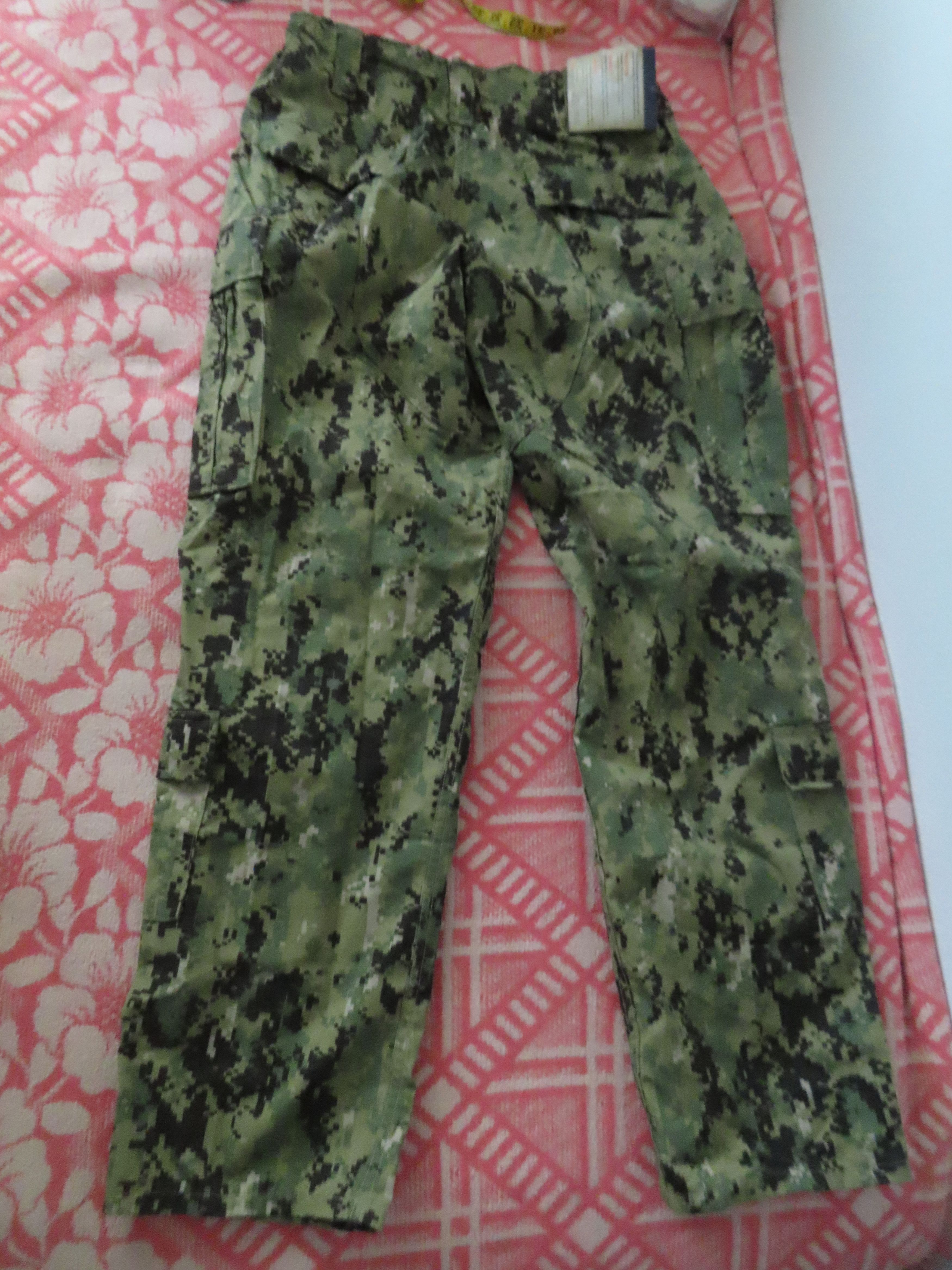 Vintage U.S. NAVY ARO2 WOODLAND FROG FLAME RESISTANT PANTS Size US 32 / EU 48 - 2 Thumbnail