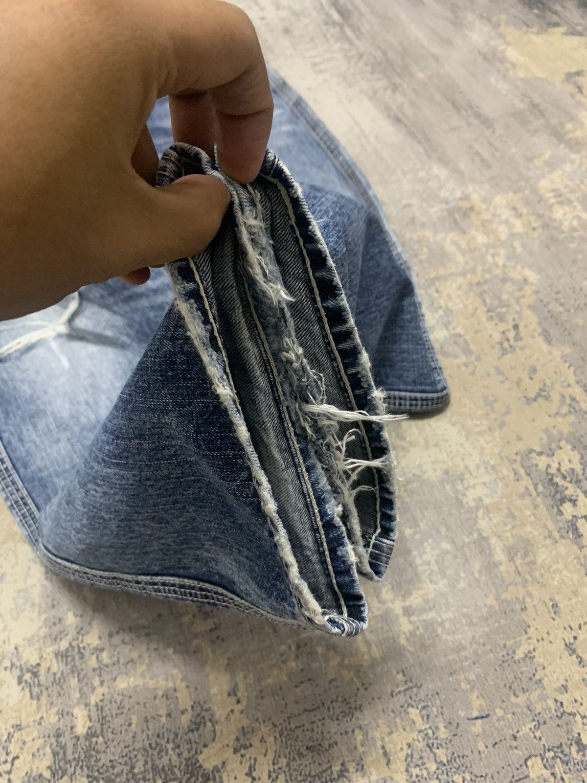 Levi's Vintage Levis 503 Buckle Back Distressed Denim Jeans 33x32 Size US 33 - 8 Thumbnail