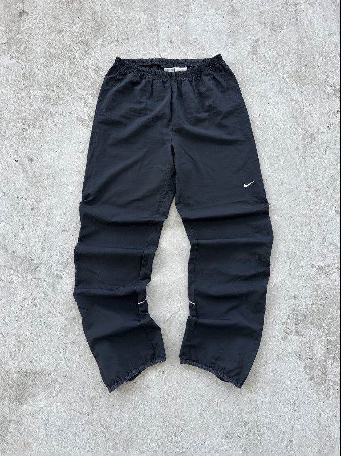 Nike Vintage Nike Track Pants Embroidered Logo Black S Size US 30 / EU 46 - 1 Thumbnail