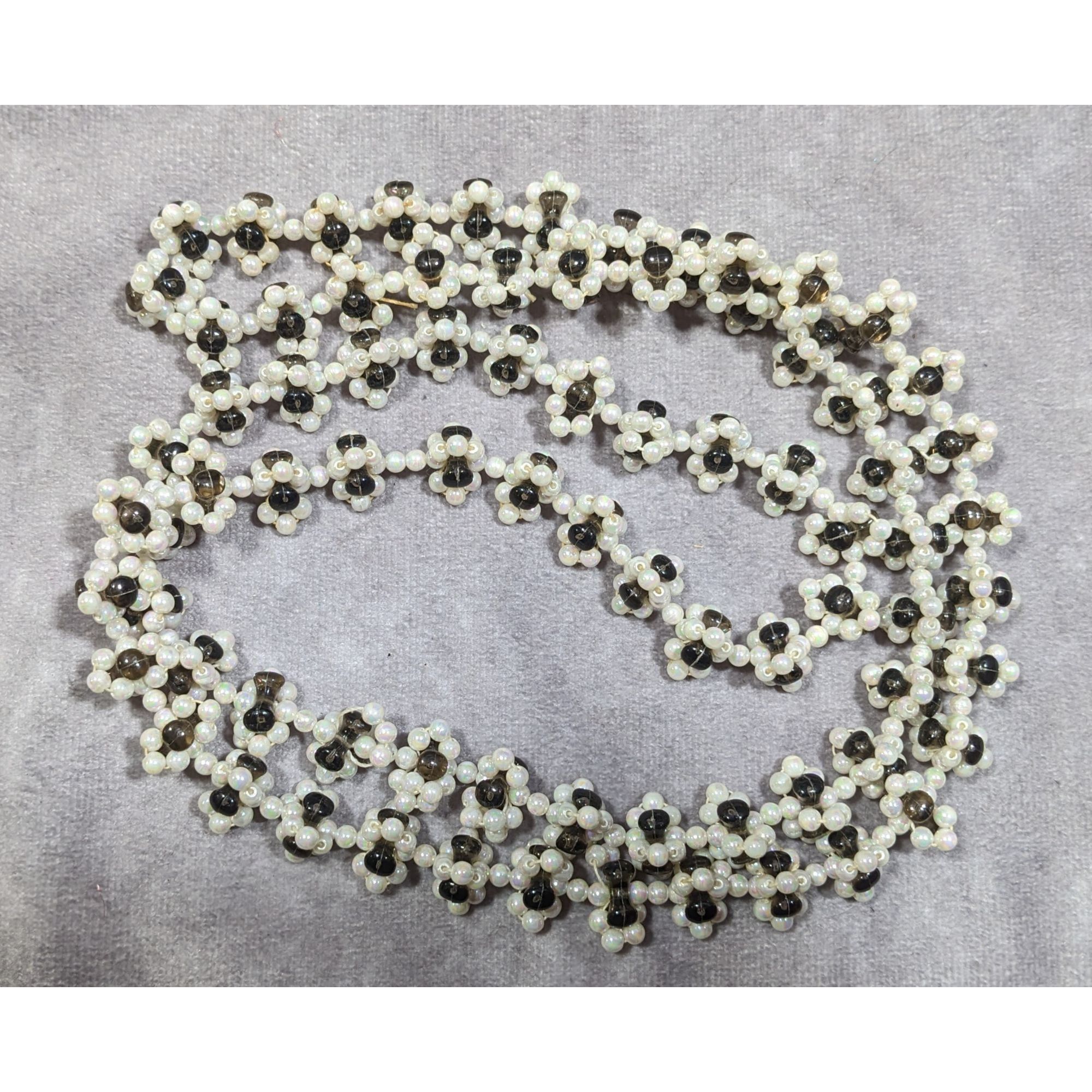 Other Handmade Floral Black And White Beaded Necklace Size ONE SIZE - 8 Thumbnail