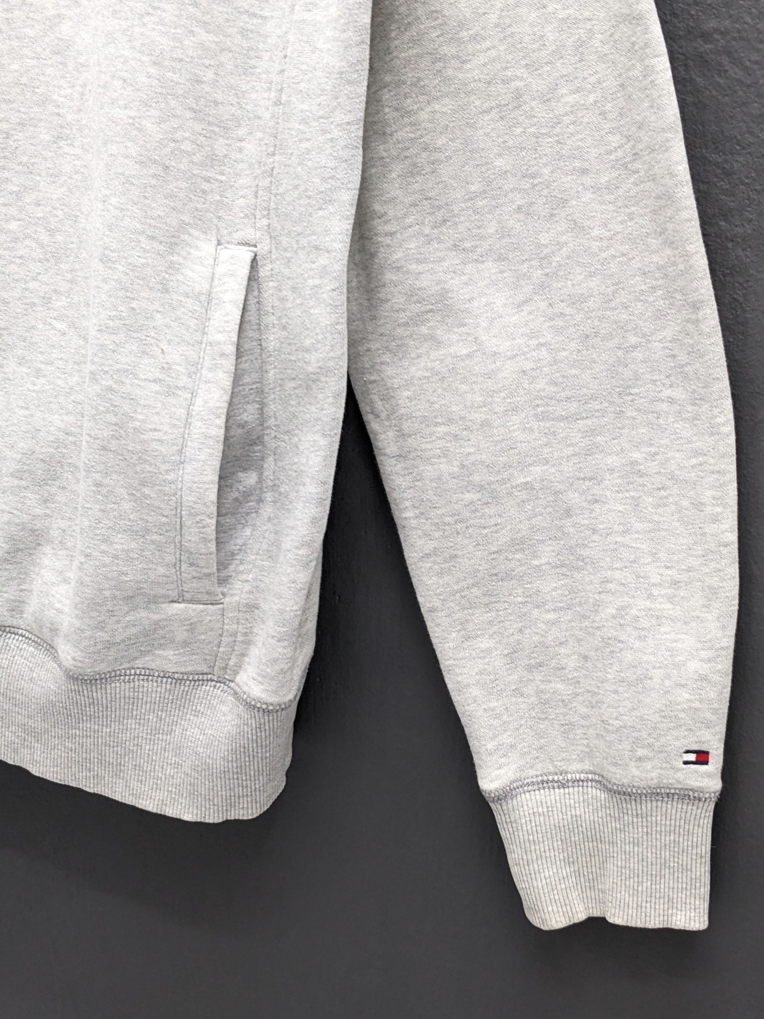 Tommy Hilfiger VINTAGE TOMMY HILFIGER HALF ZIPPER SWEATSHIRT Size US L / EU 52-54 / 3 - 5 Thumbnail