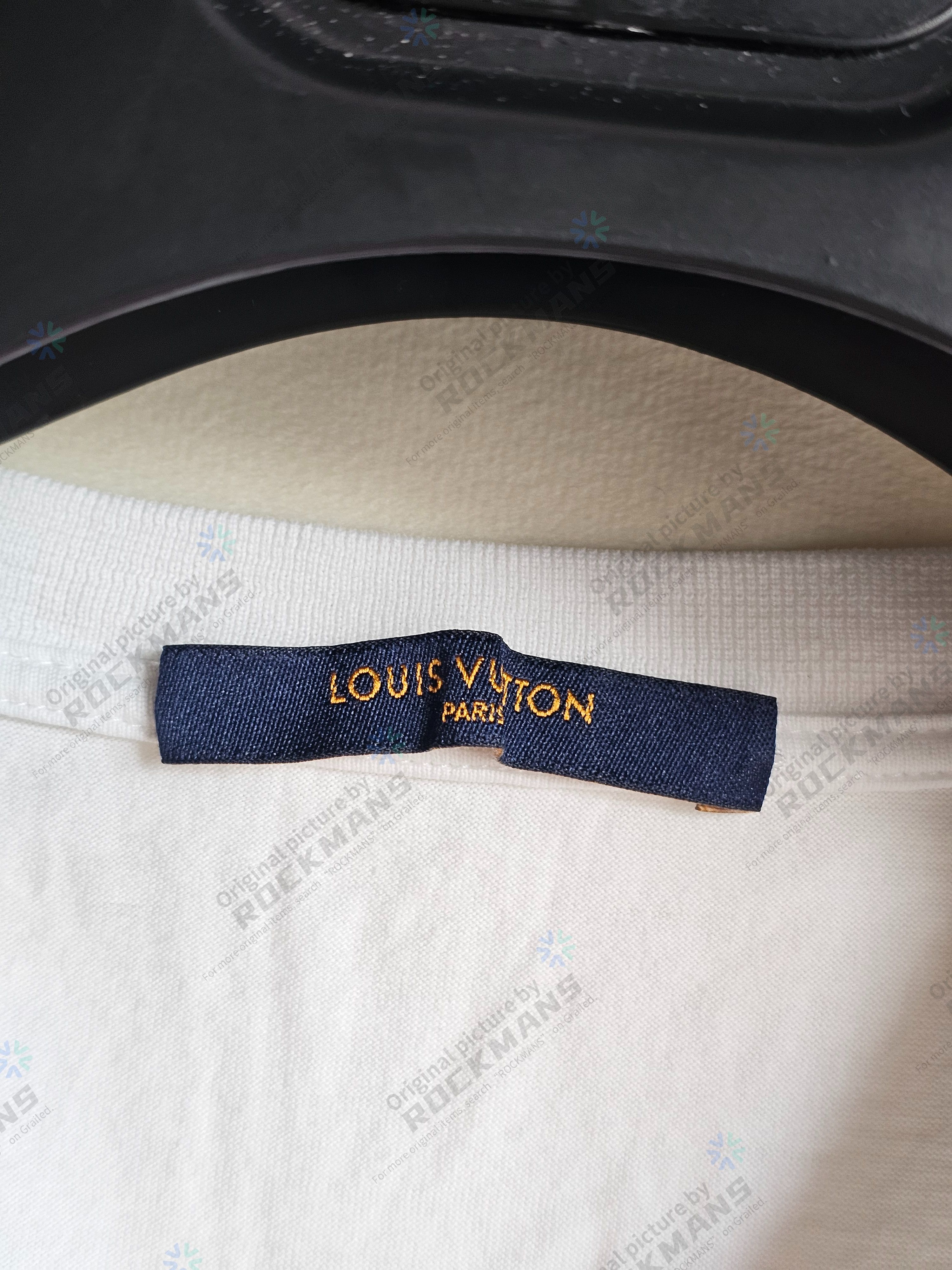 Louis Vuitton LOUIS VUITTON Men's Classic T-Shirt Size L Size US L / EU 52-54 / 3 - 3 Thumbnail