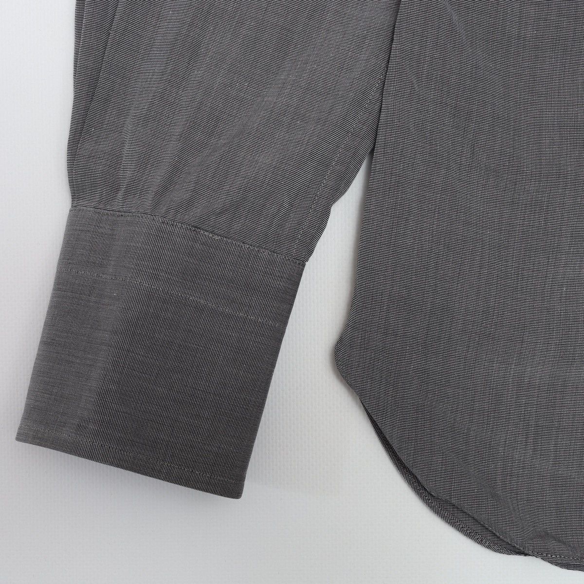 Tom Ford Tom Ford Grey Classic Shirt Buttons Size US L / EU 52-54 / 3 - 2 Thumbnail
