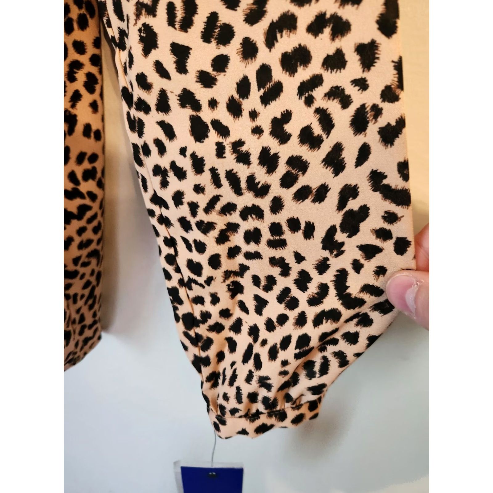 Apt. 9 NWT Apt. 9 Leopard Print Blouse Top w/ Black Lace Yoke Long Sleeve Size L Womens Blouse Multicolor Leopard Casual Shirt Size L / US 10 / IT 46 - 4 Thumbnail