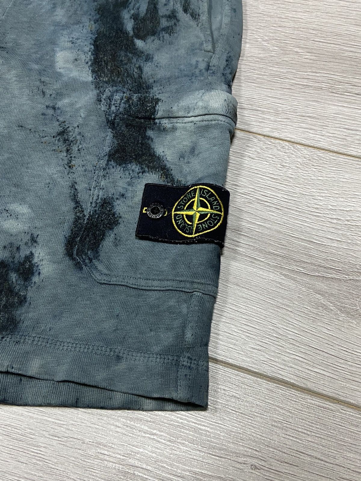 Stone Island Stone Island tie dye garment badge shorts camo Size US 32 / EU 48 - 3 Thumbnail