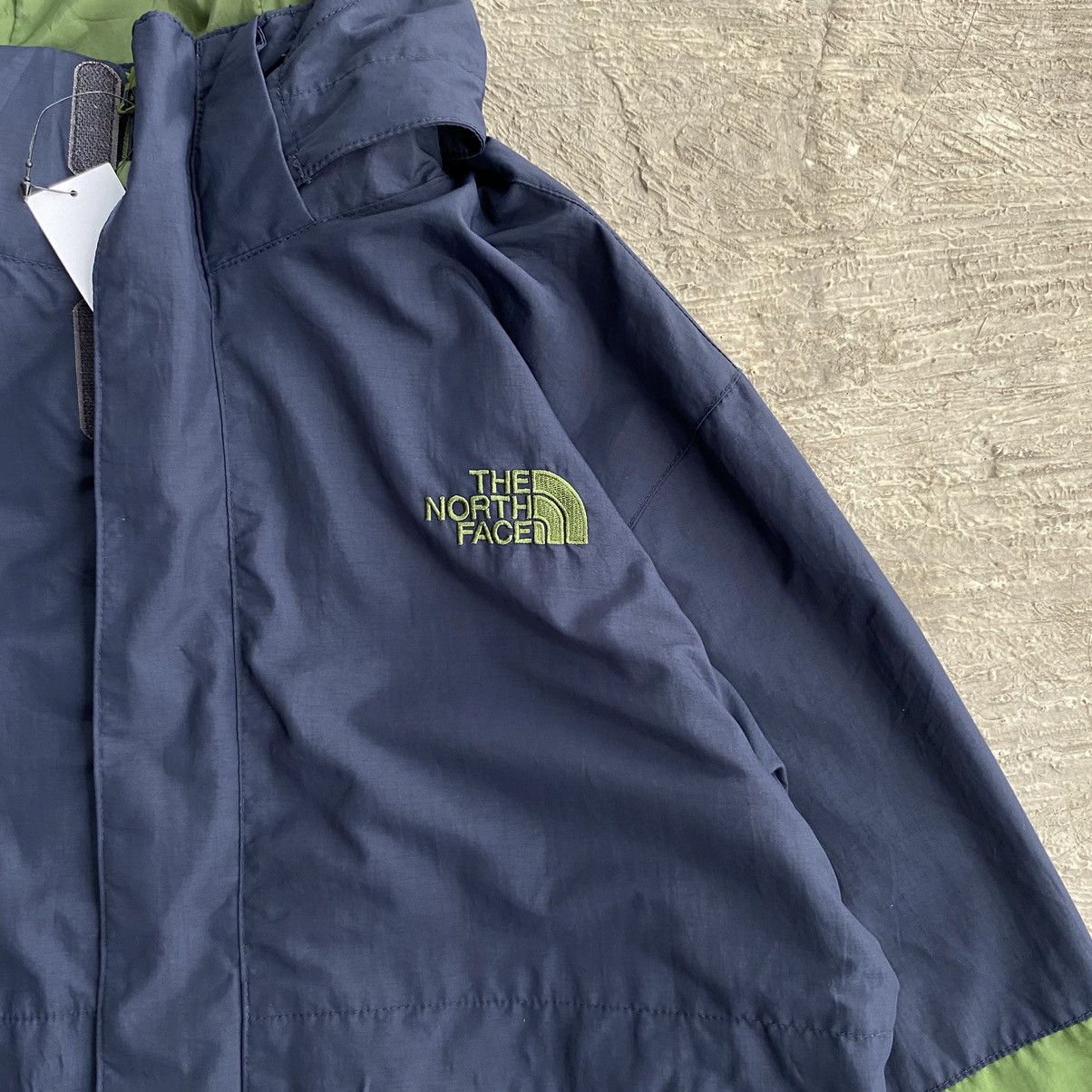 The North Face 🪲The North Face X Landrover Size US L / EU 52-54 / 3 - 4 Thumbnail