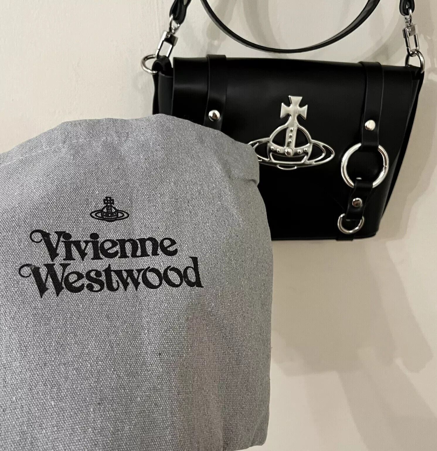Vivienne Westwood ❤Vivienne Westwood Black Kim Messenger Bag Size ONE SIZE - 16 Thumbnail