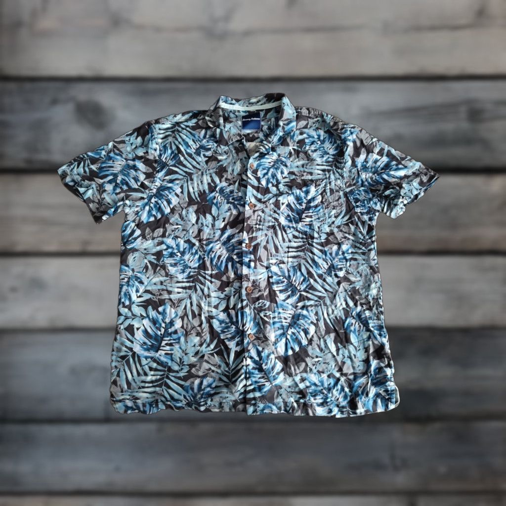 Tommy Bahama Tommy Bahama Hawaiian Camp Shirt, Black Blue Floral, Adult Large, Silk, Short Sleeve, Mens Size US L / EU 52-54 / 3 - 1 Thumbnail